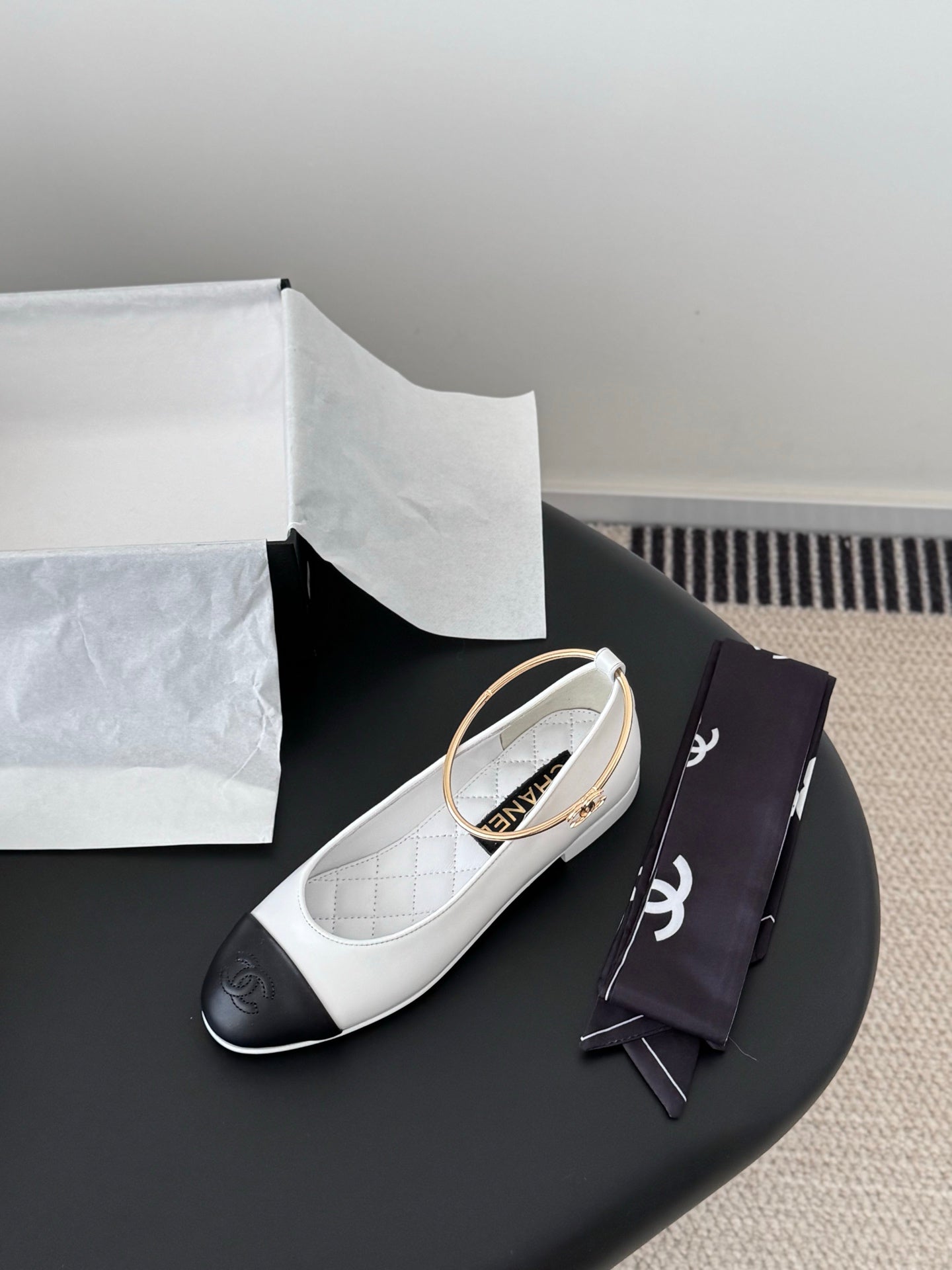 26C series Mary Jane flats