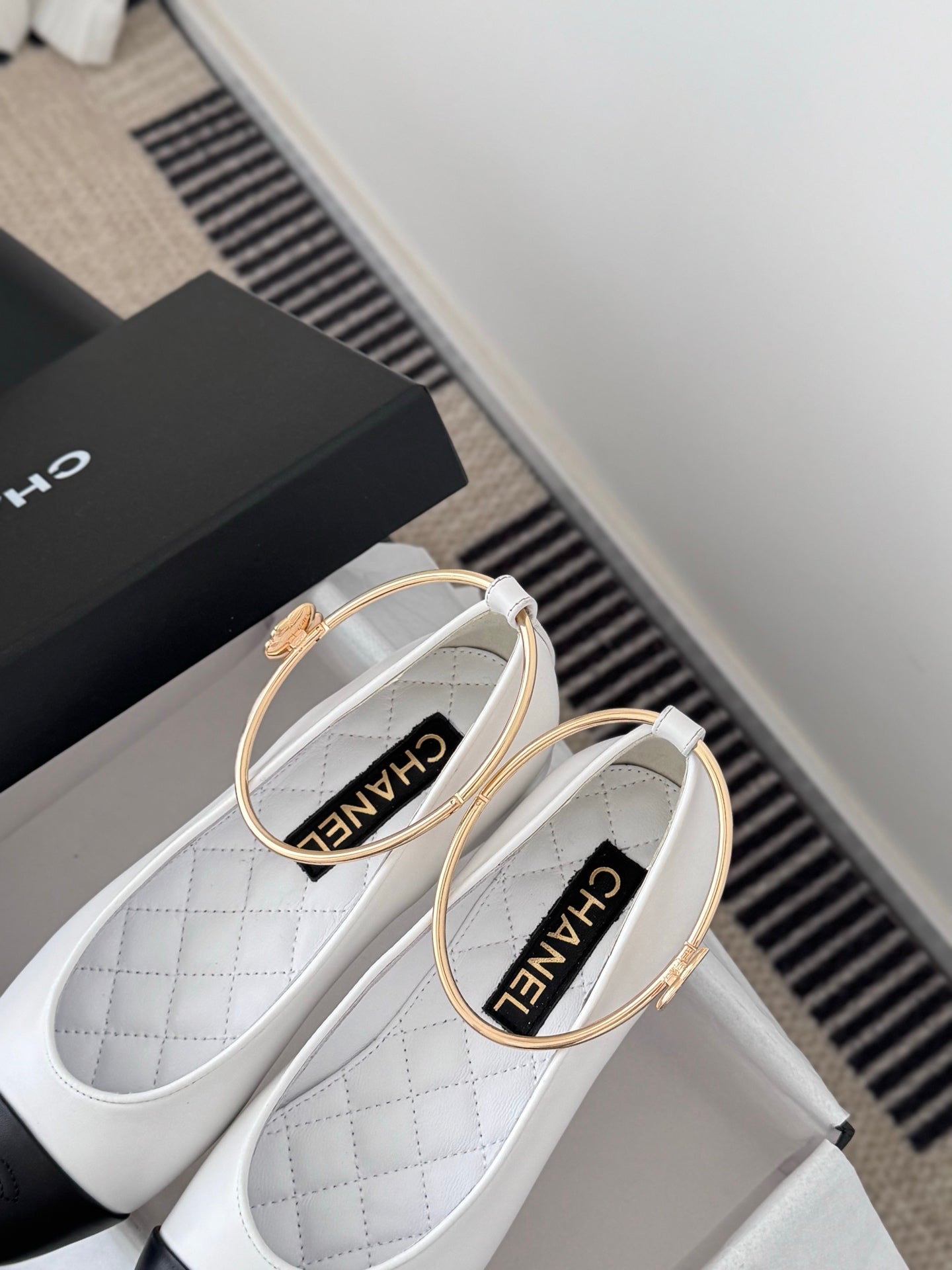 26C series Mary Jane flats