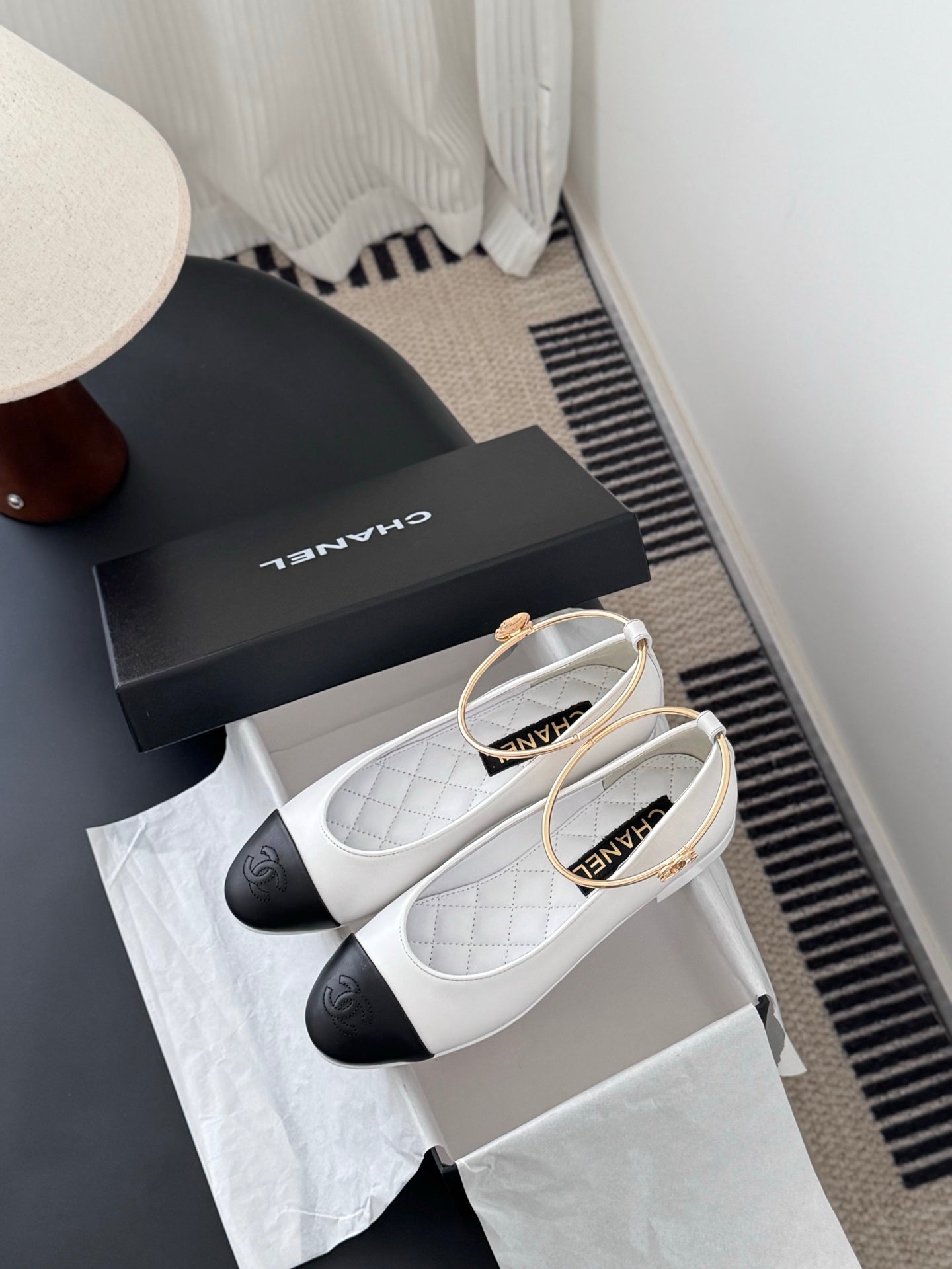 26C series Mary Jane flats