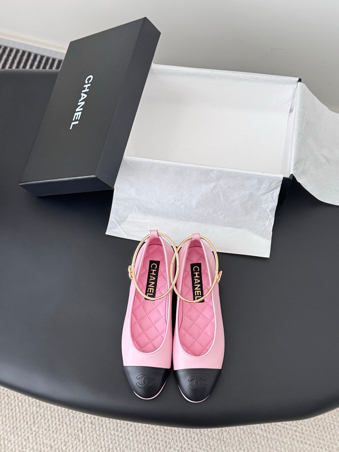 26C series Mary Jane flats