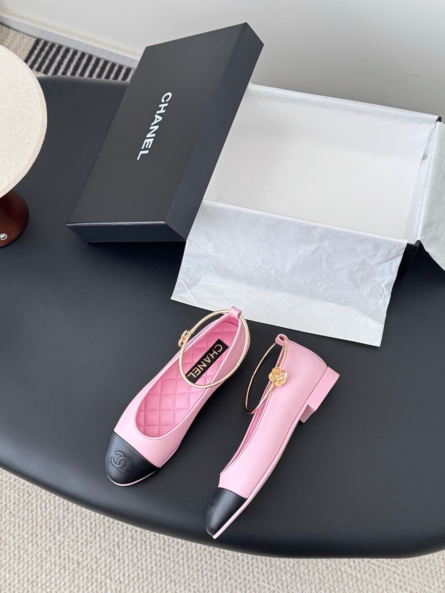 26C series Mary Jane flats