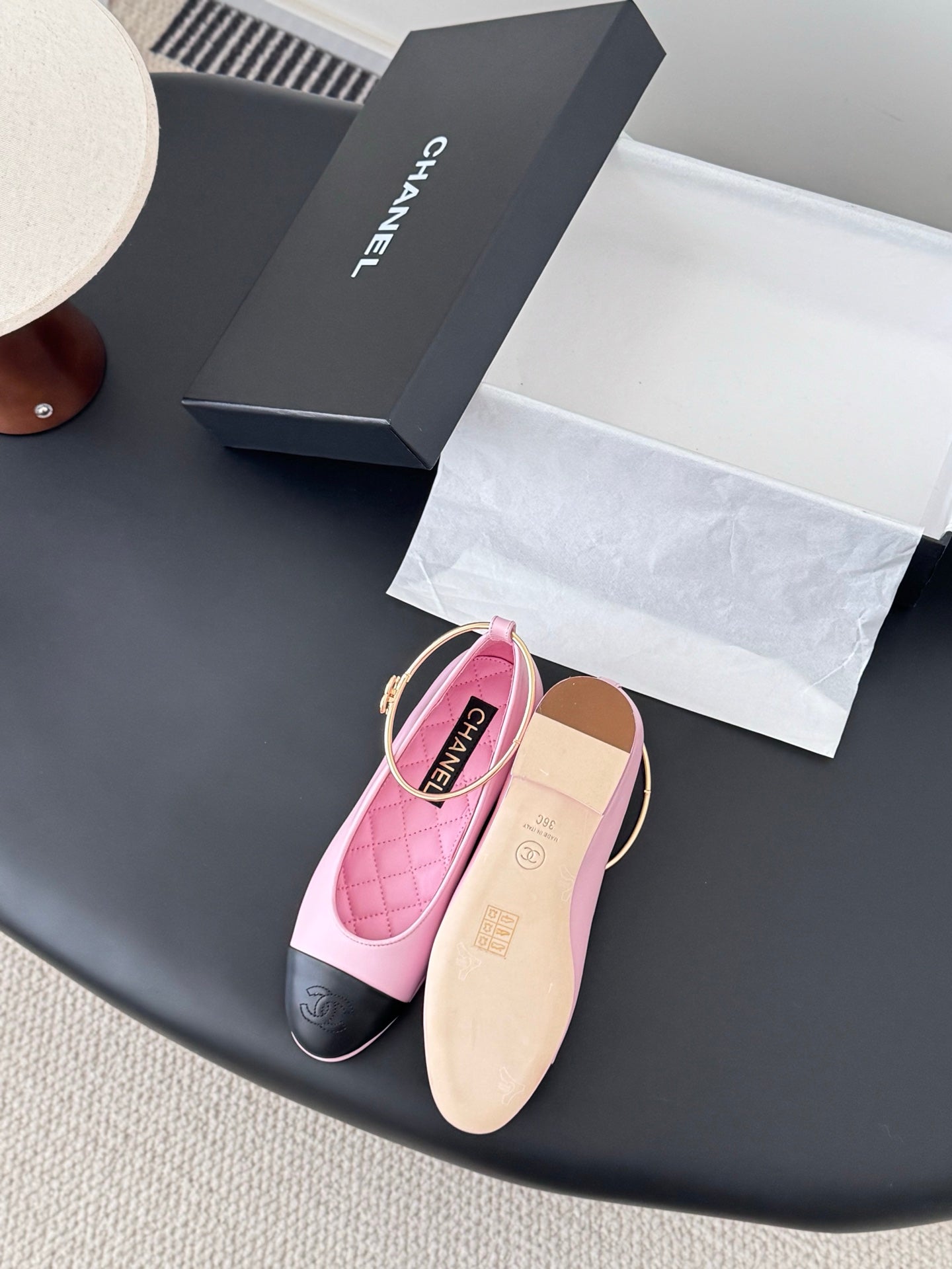 26C series Mary Jane flats