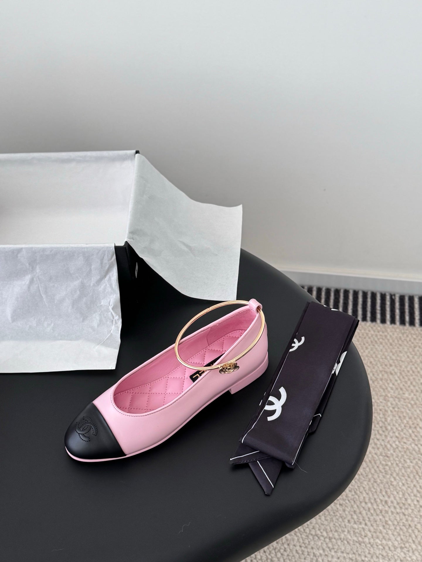 26C series Mary Jane flats