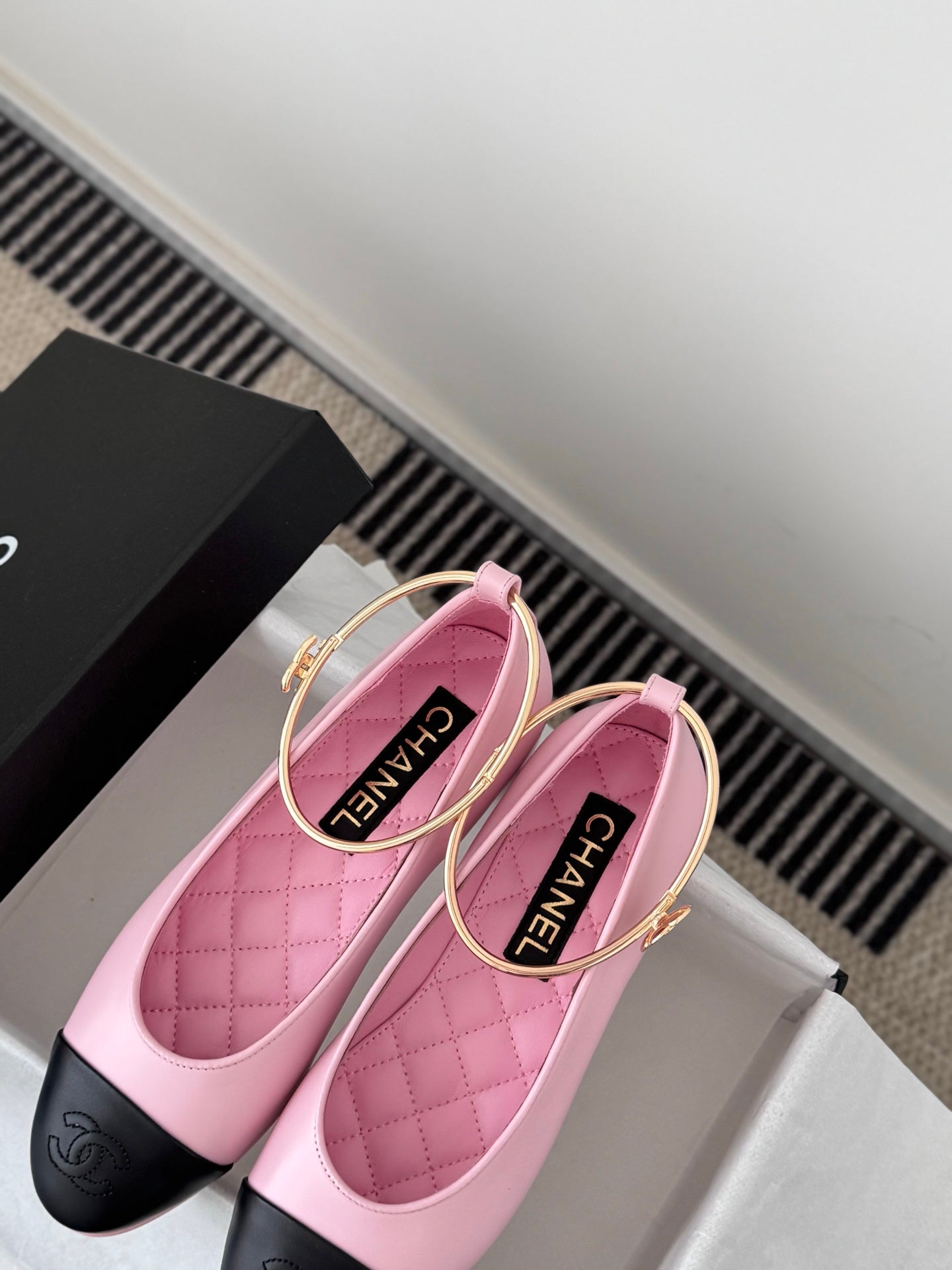 26C series Mary Jane flats