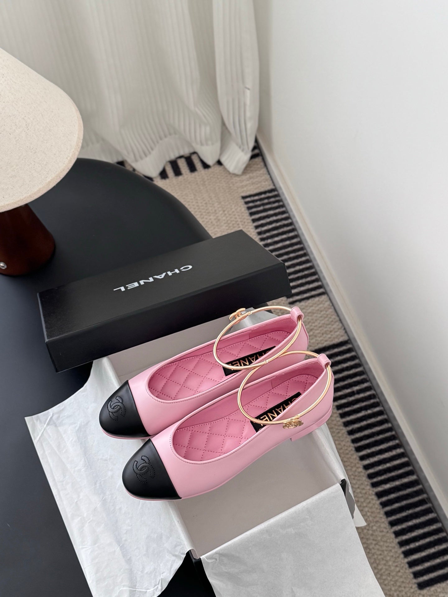 26C series Mary Jane flats