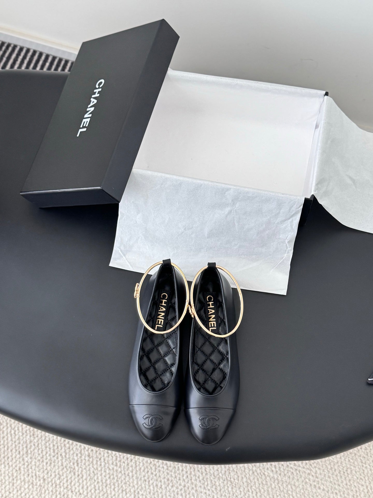 26C series Mary Jane flats