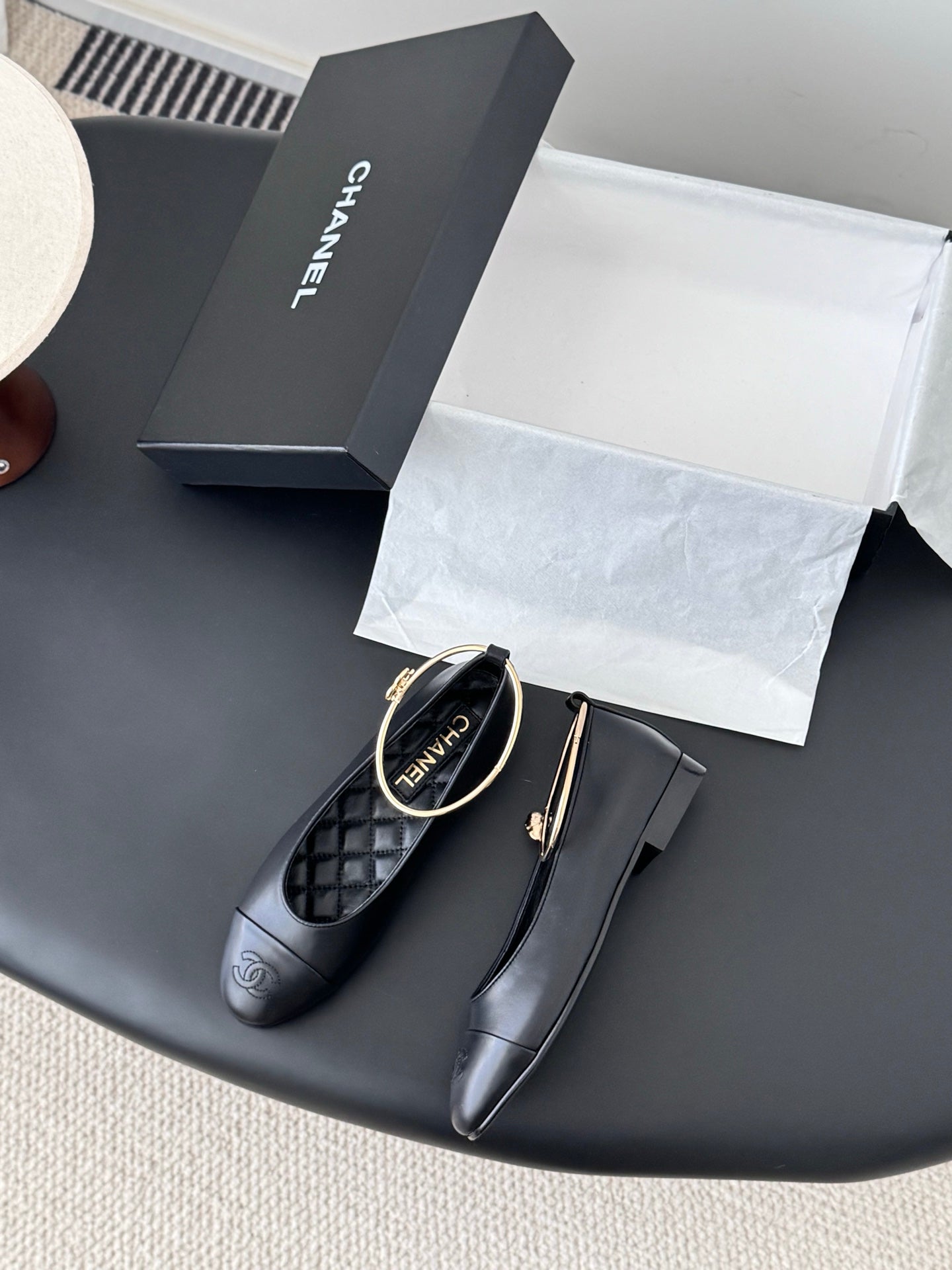 26C series Mary Jane flats