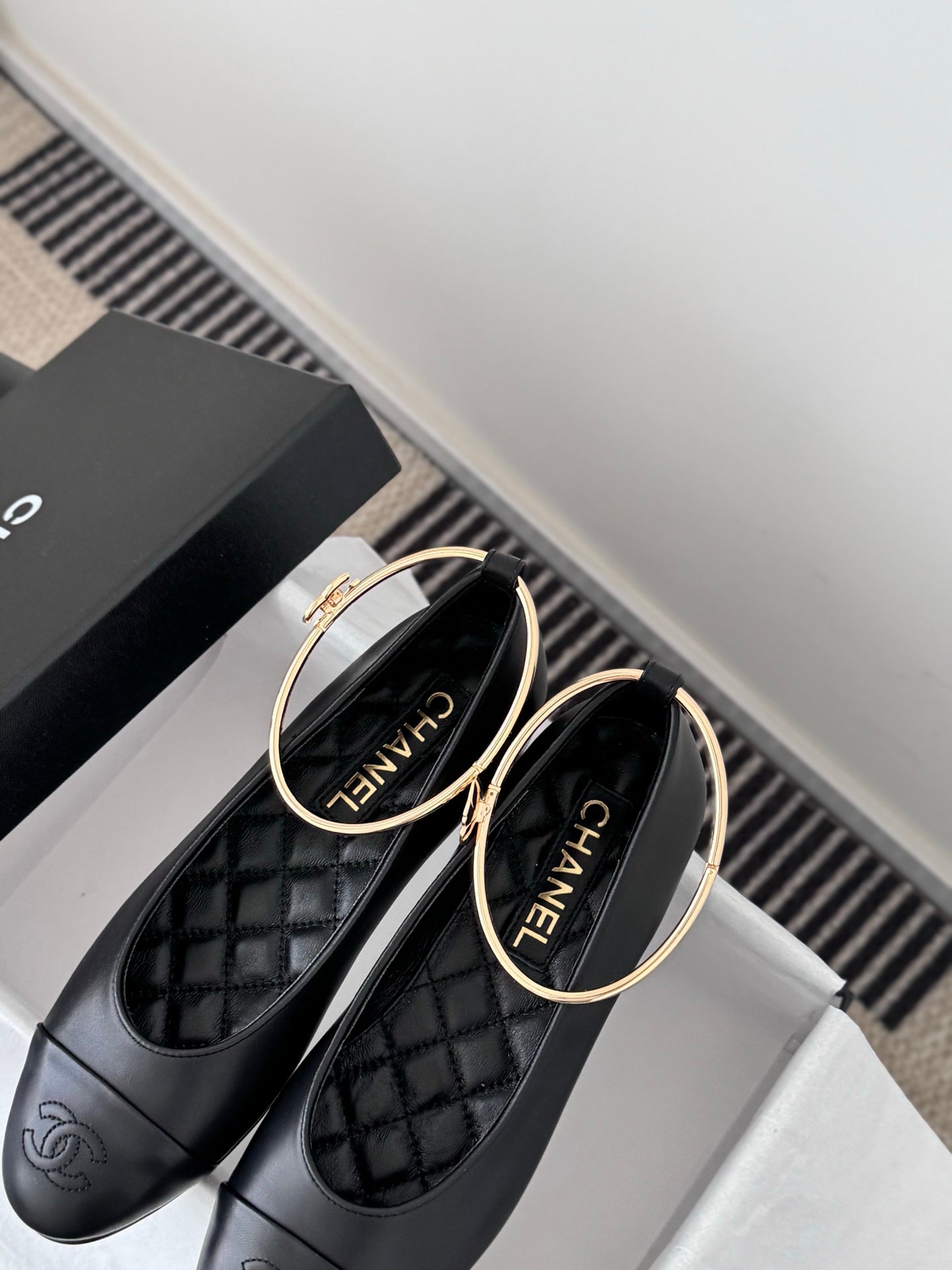 26C series Mary Jane flats