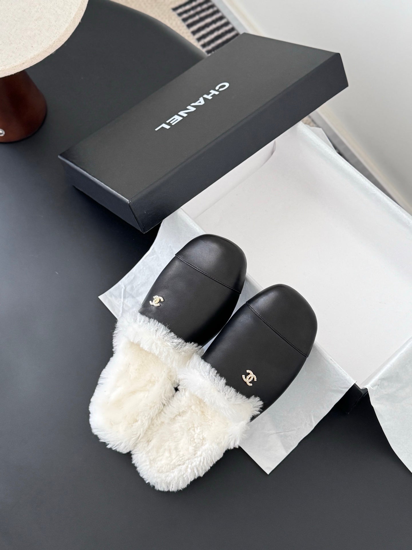 25FW new fluffy slippers