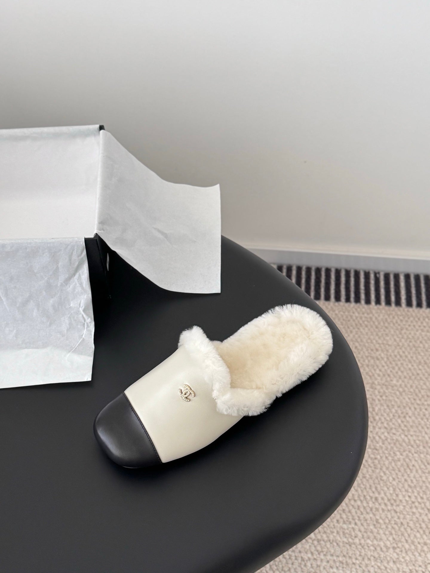 25FW new fluffy slippers