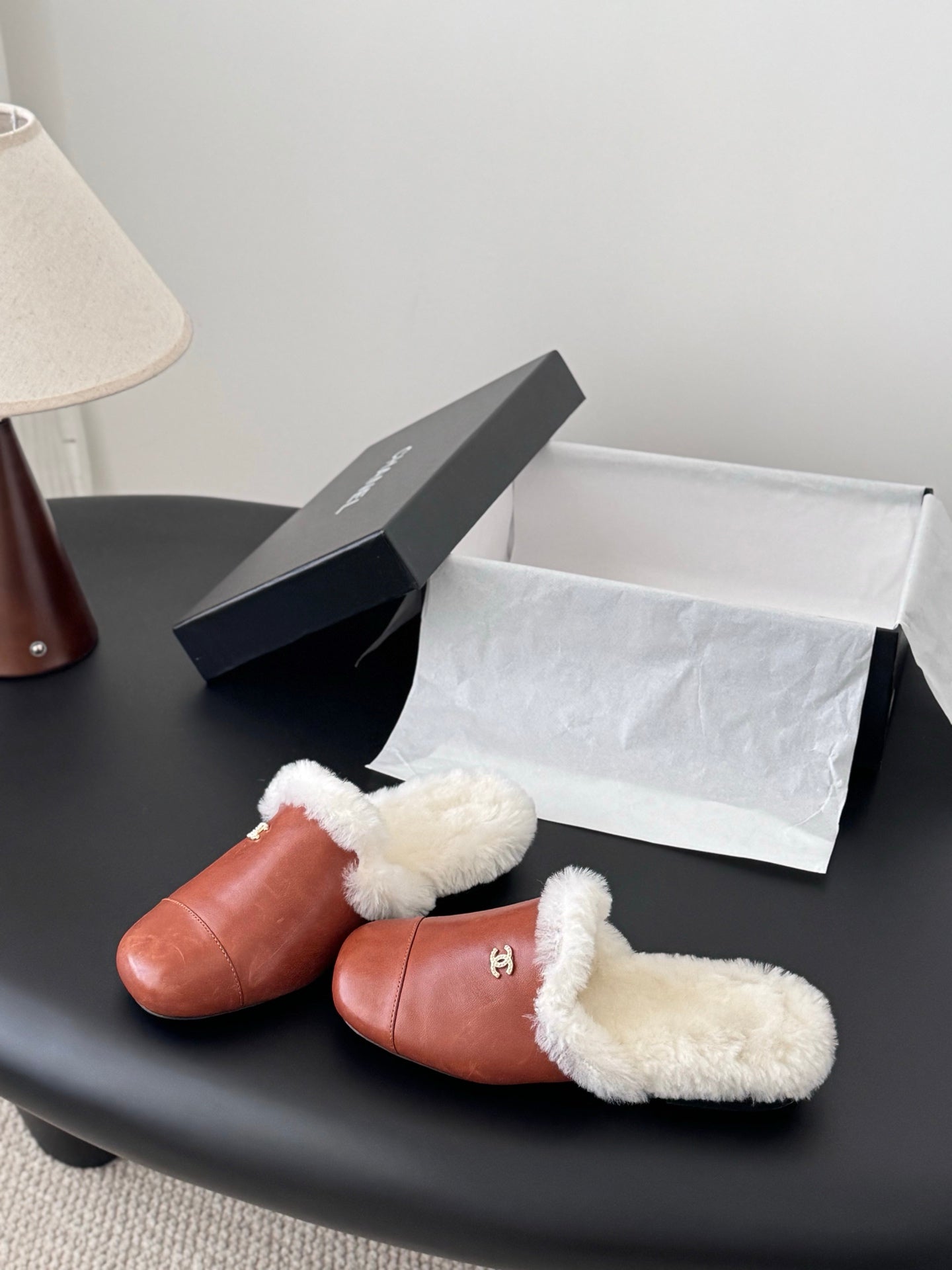 25FW new fluffy slippers