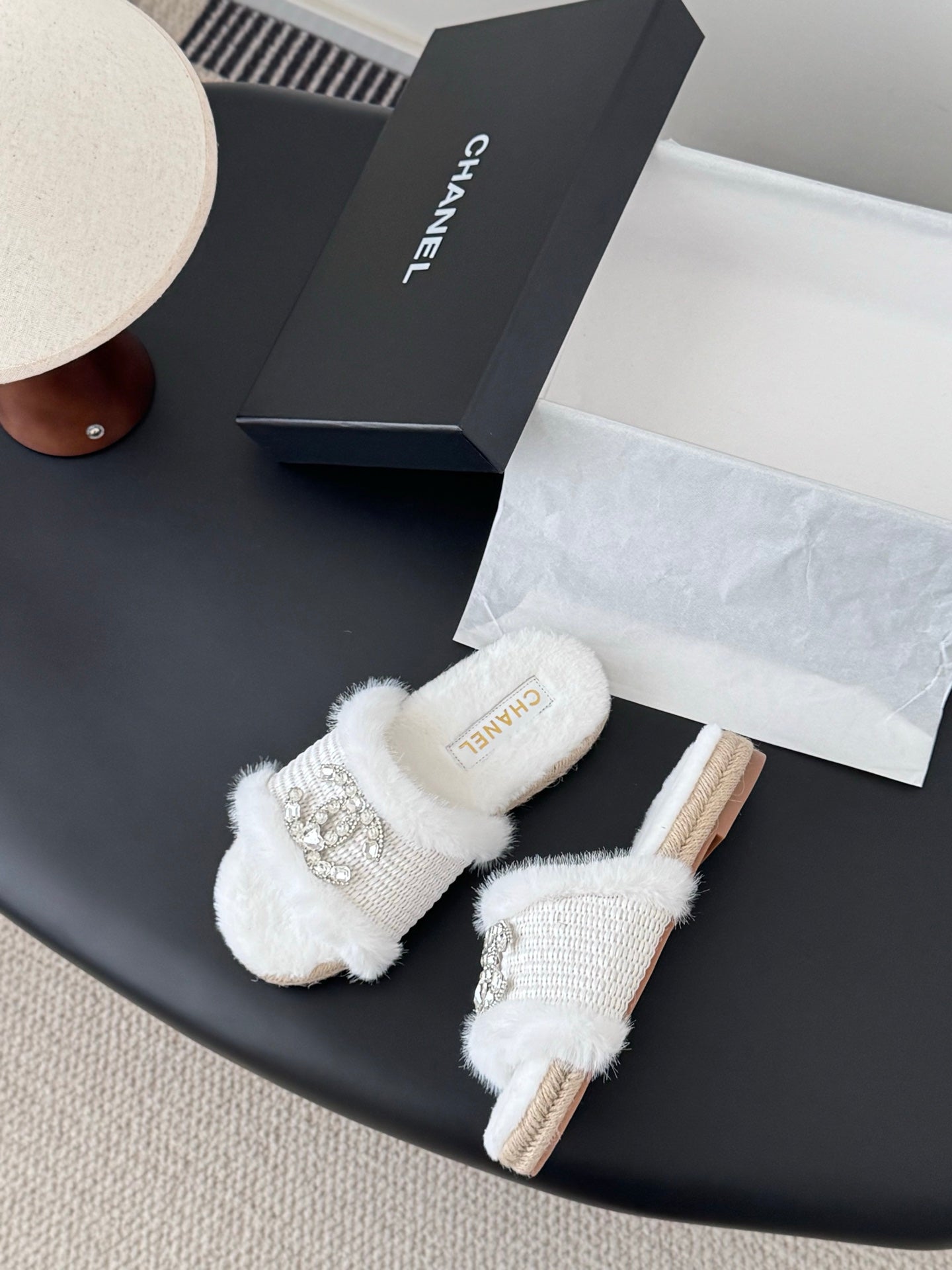 25FW new fluffy slippers