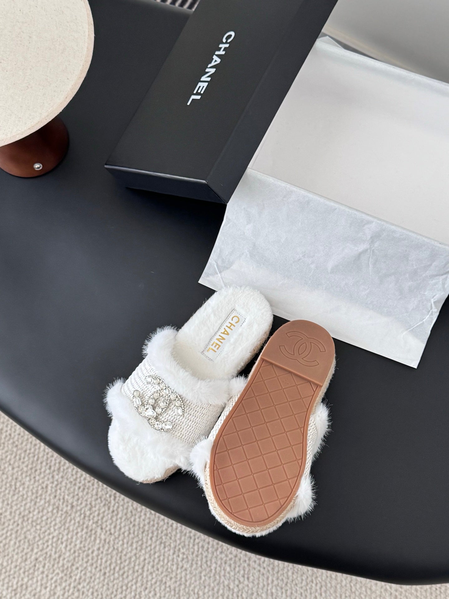 25FW new fluffy slippers