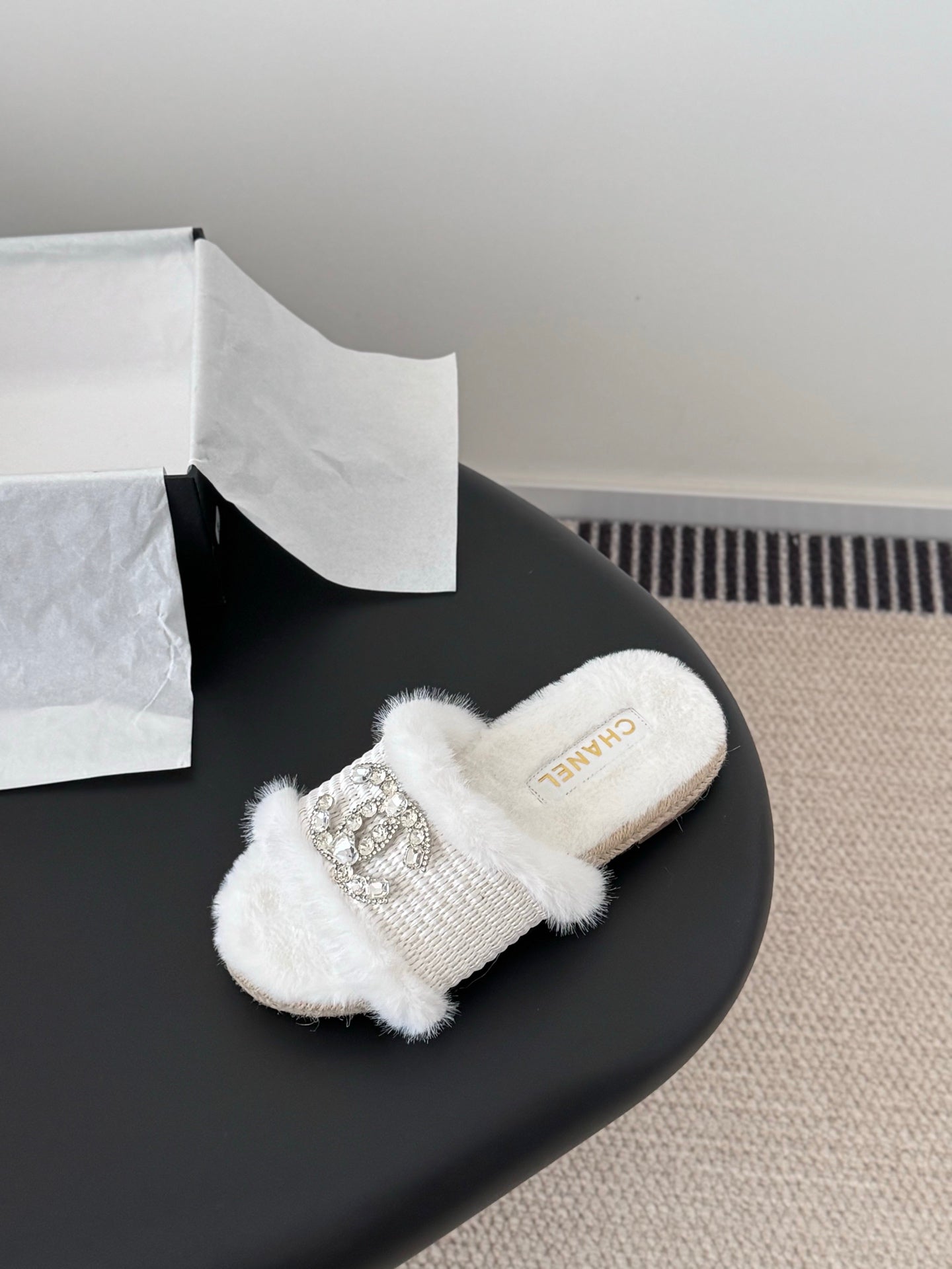 25FW new fluffy slippers