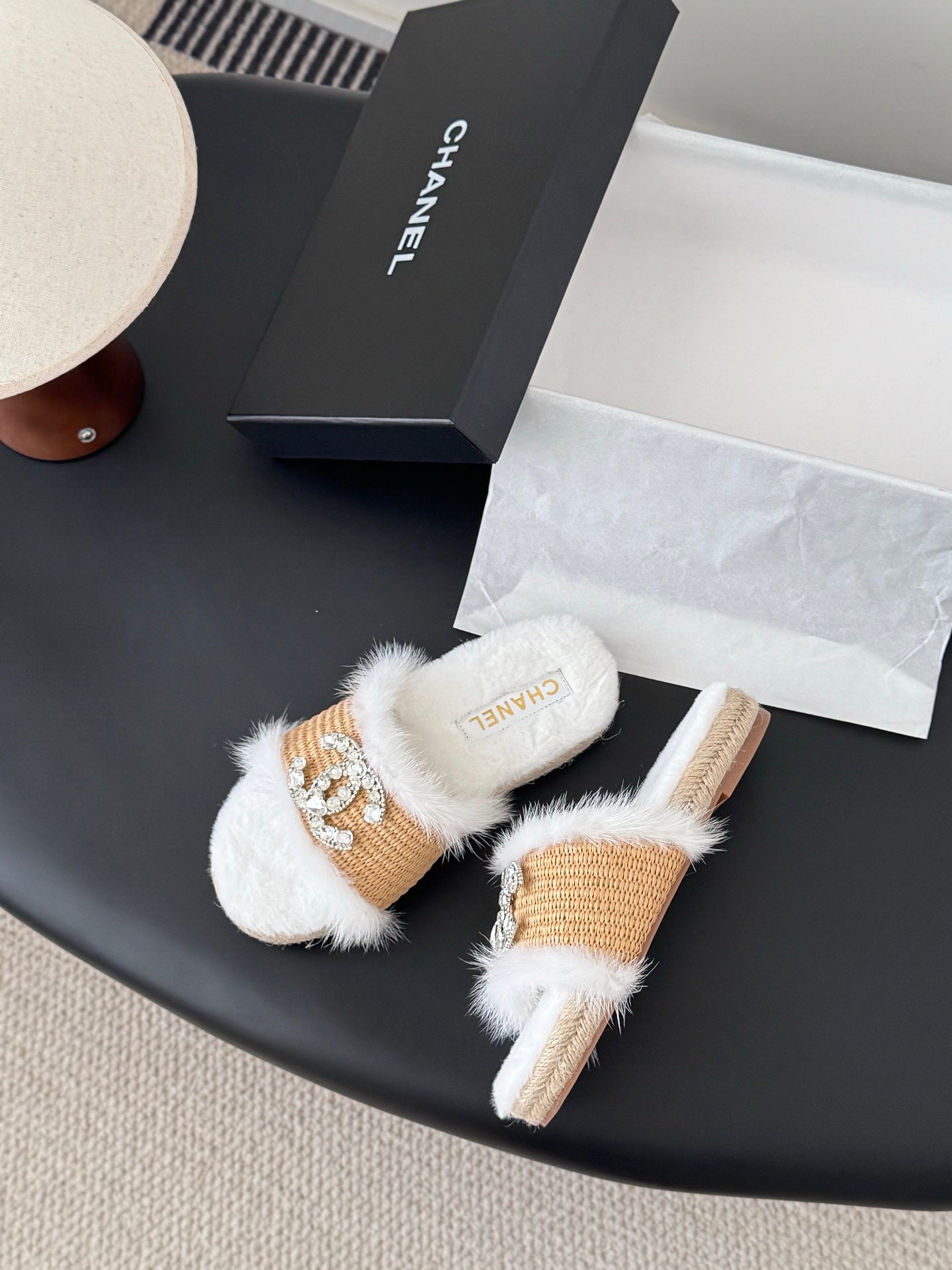 25FW new fluffy slippers