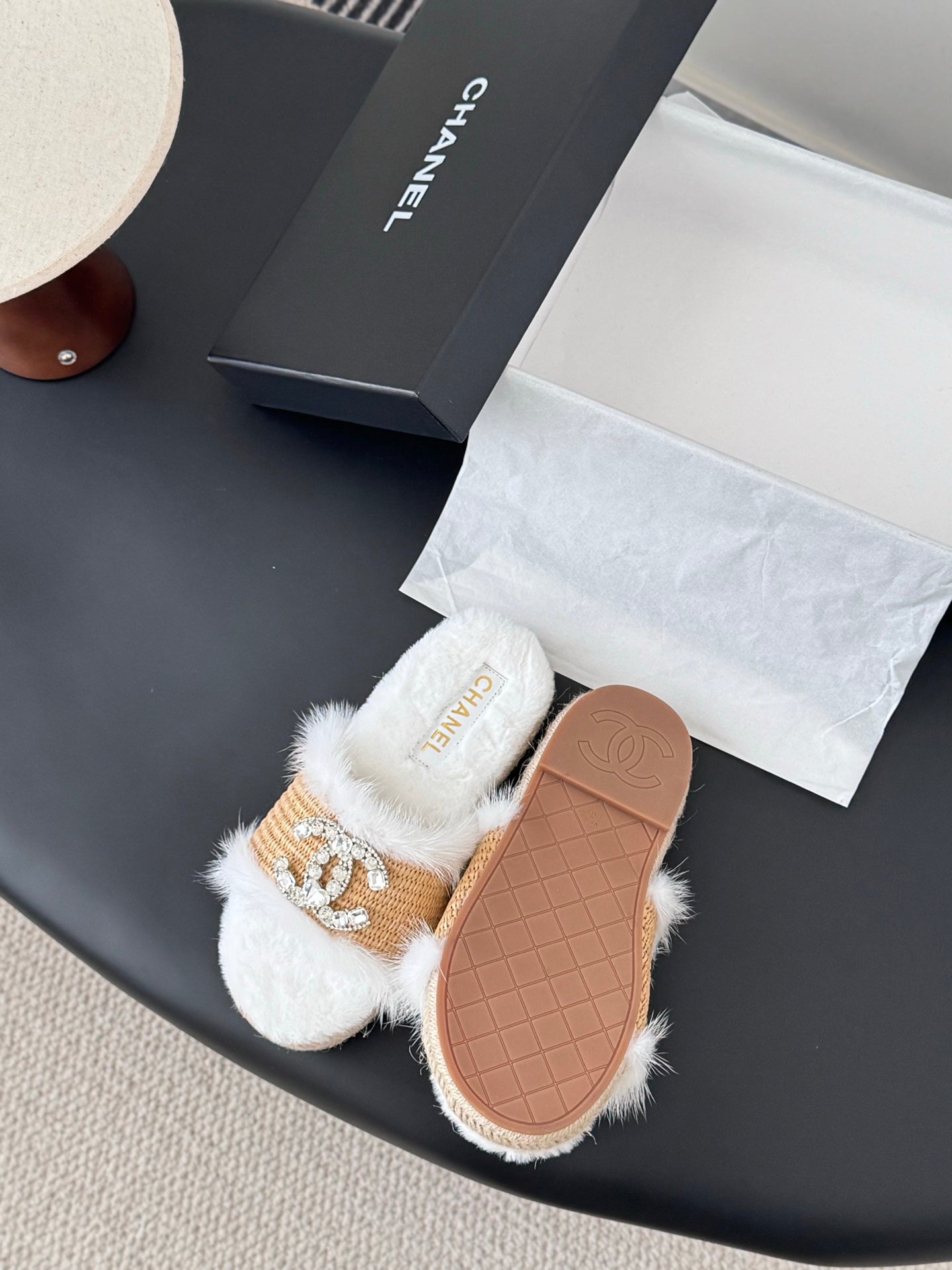 25FW new fluffy slippers