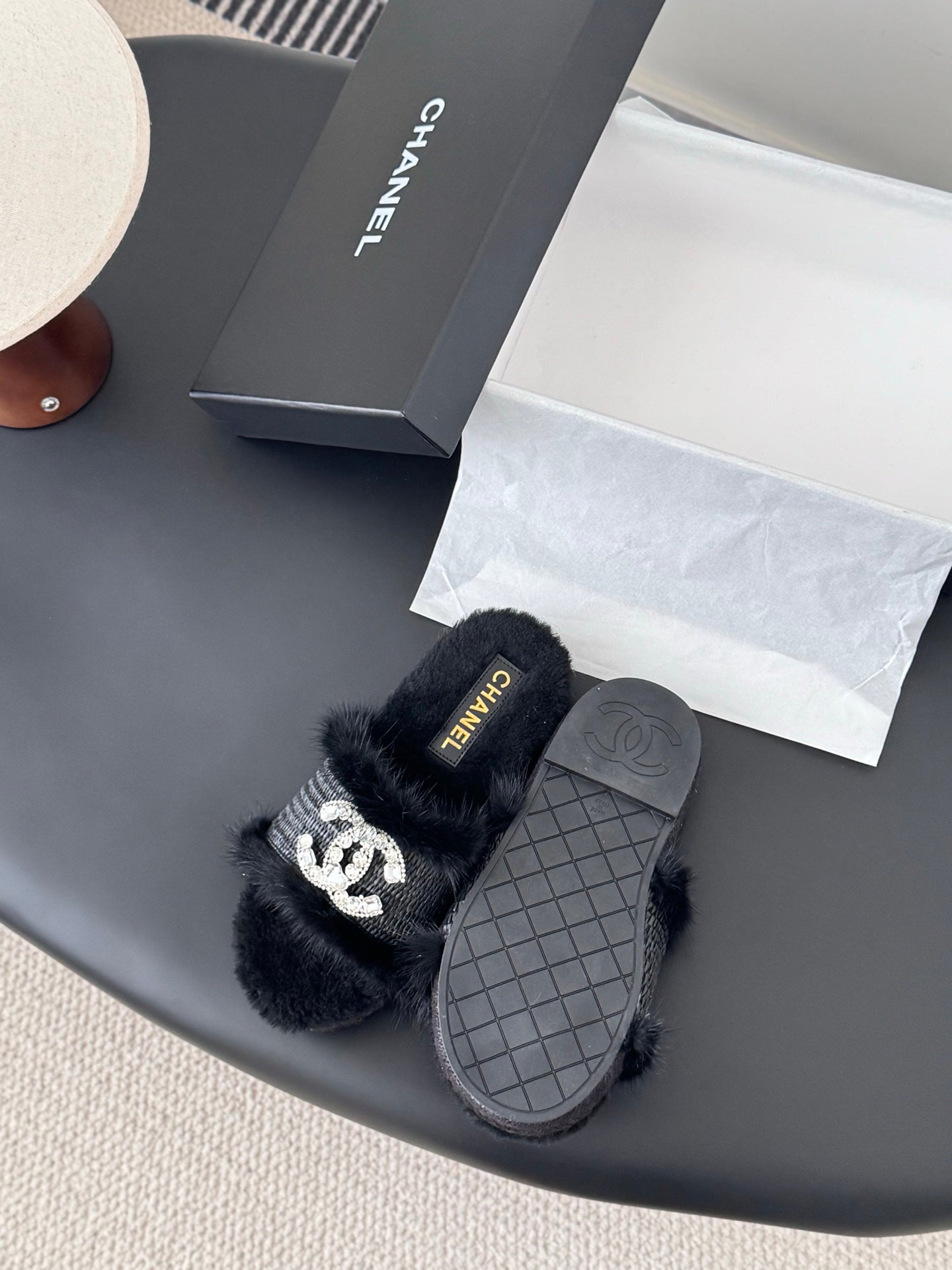 25FW new fluffy slippers