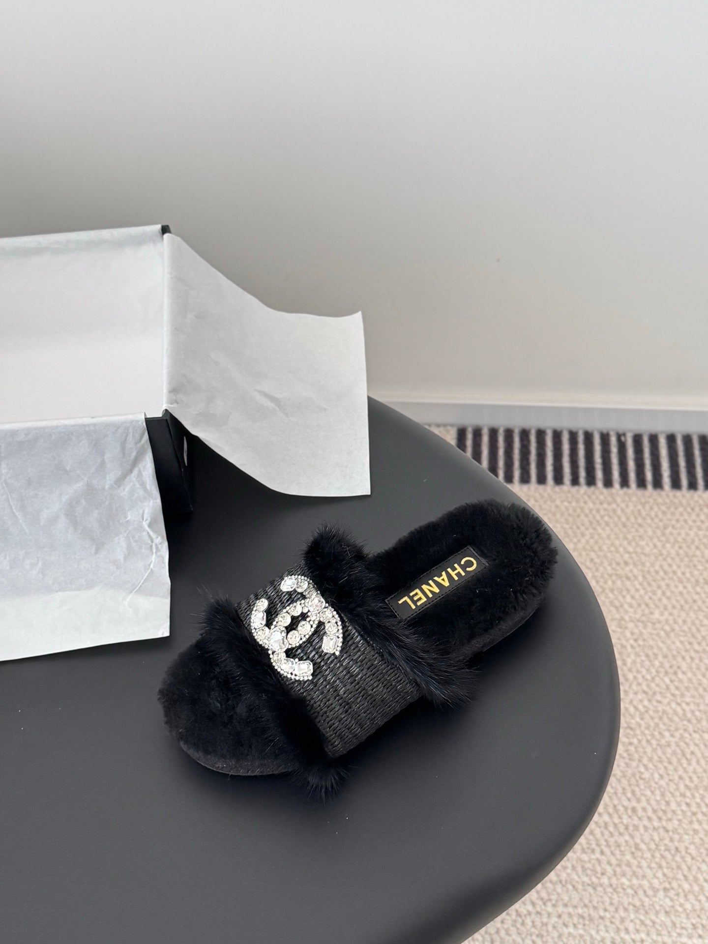 25FW new fluffy slippers