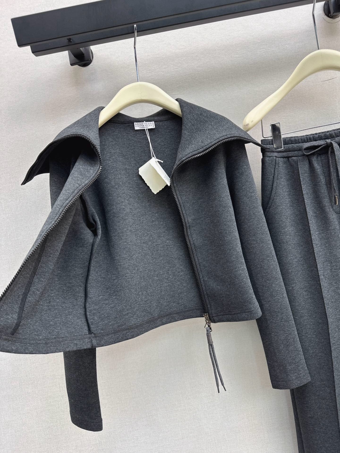 25FW new casual and fashionable zipper design suit