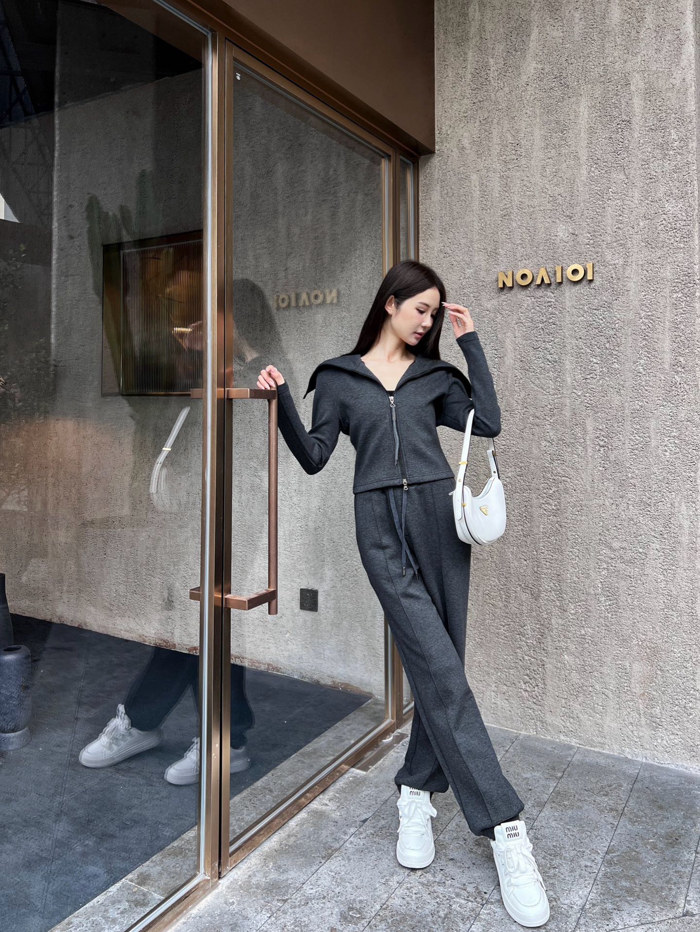 25FW new casual and fashionable zipper design suit