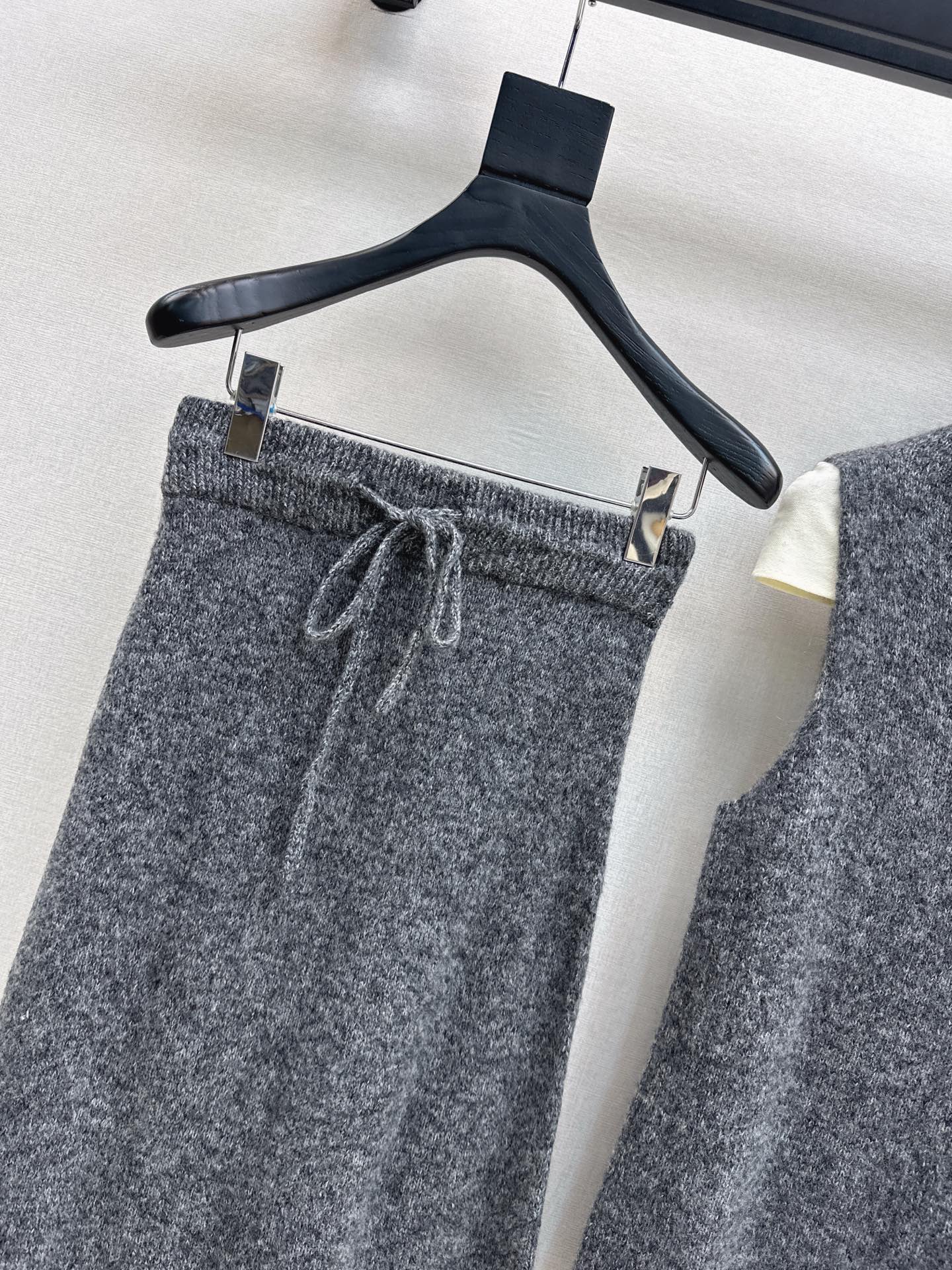 25FW new knitted suit