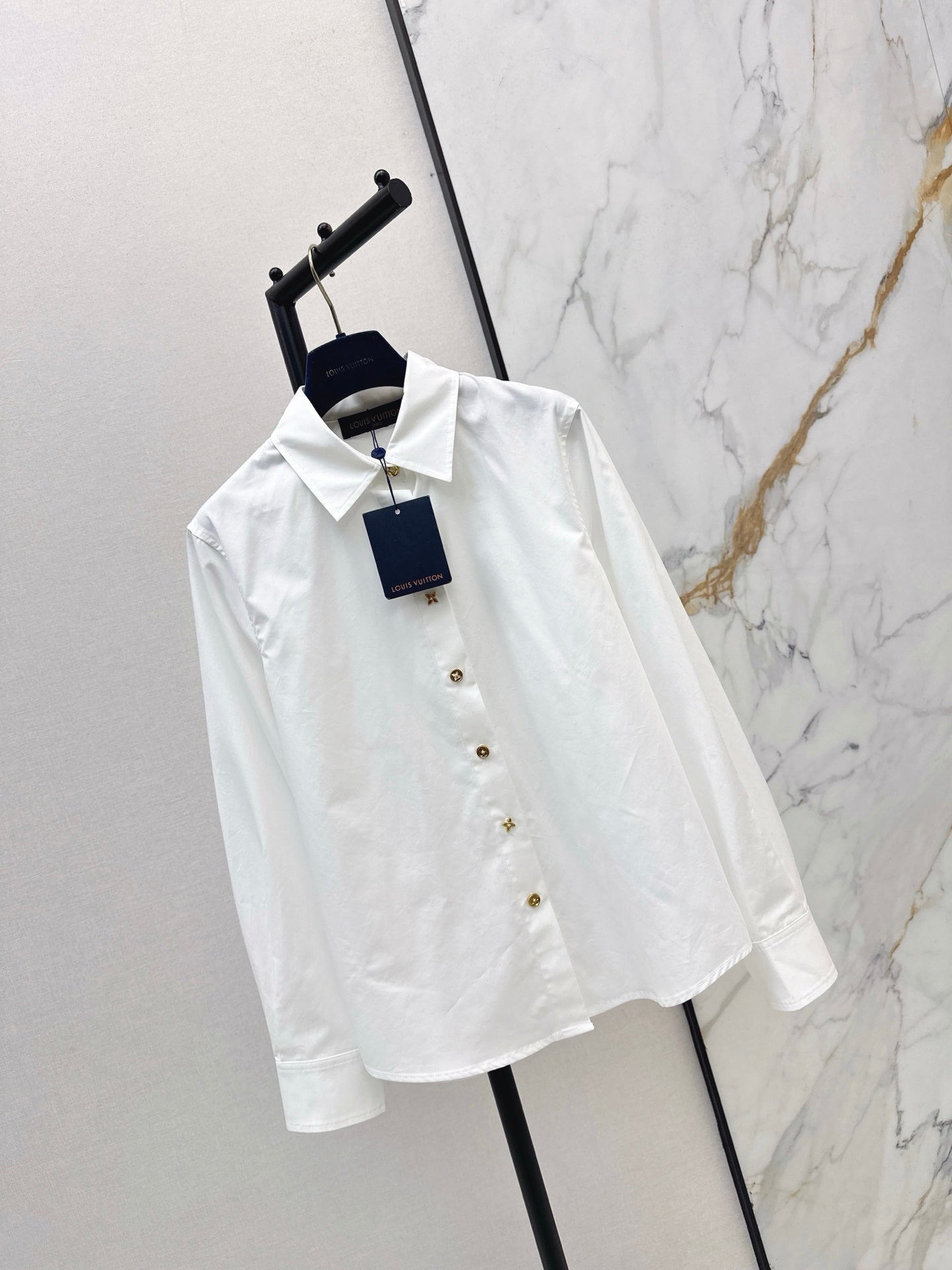 25FW new style lapel buttoned clean and simple white shirt