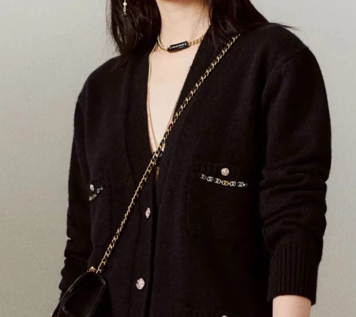 25FW  v-neck cardigan