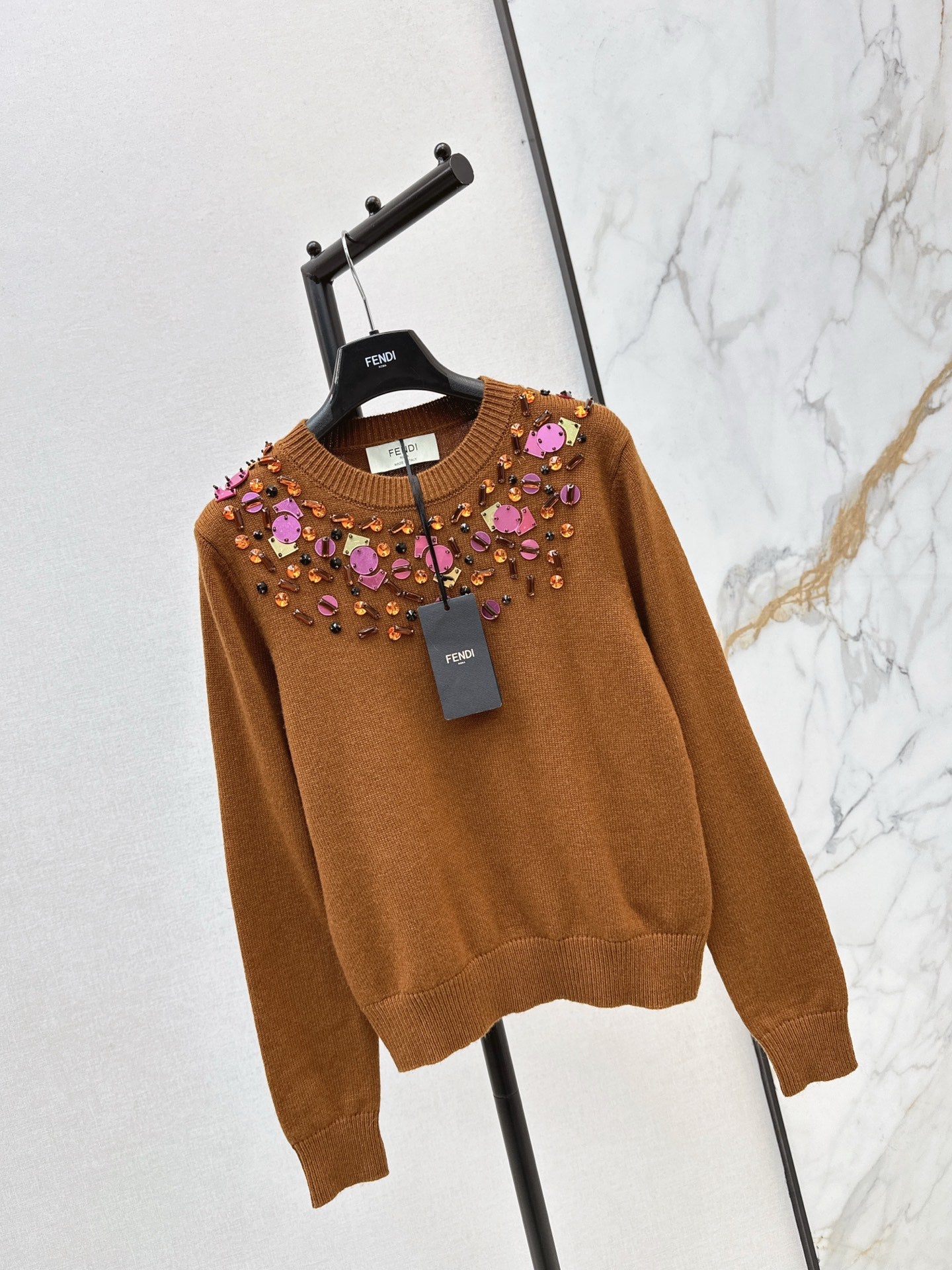 25FW embroidery sweater