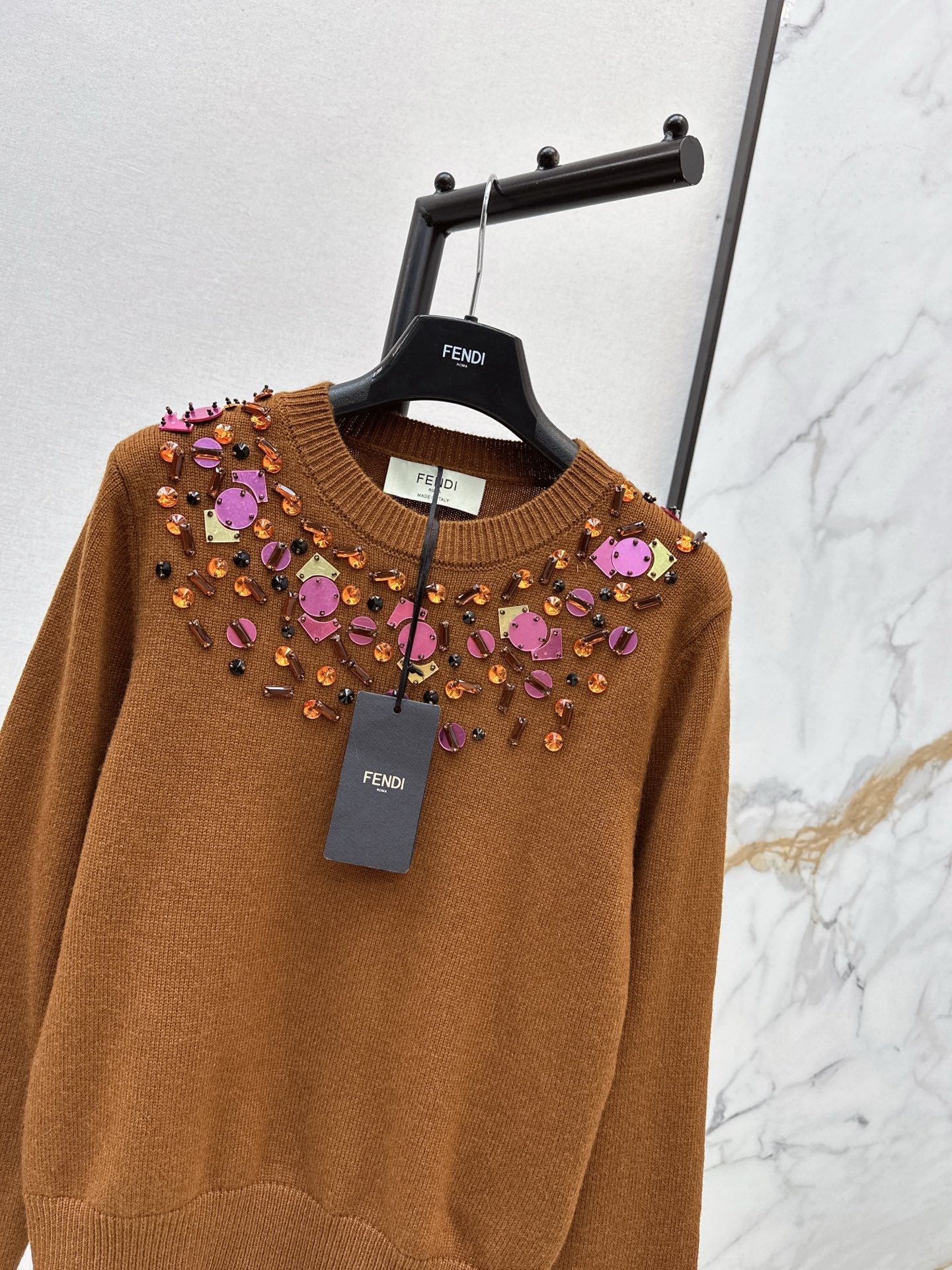 25FW embroidery sweater