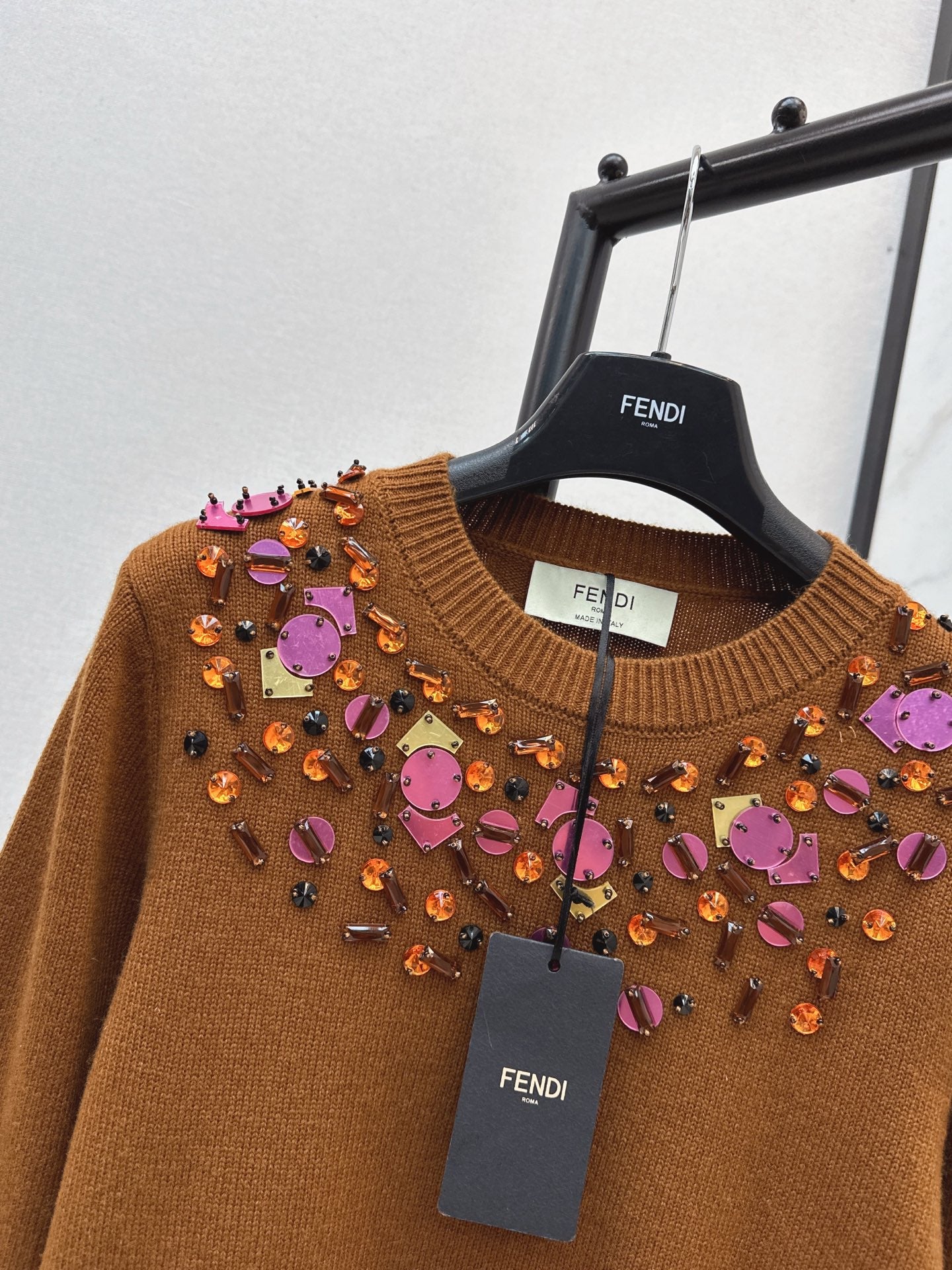 25FW embroidery sweater