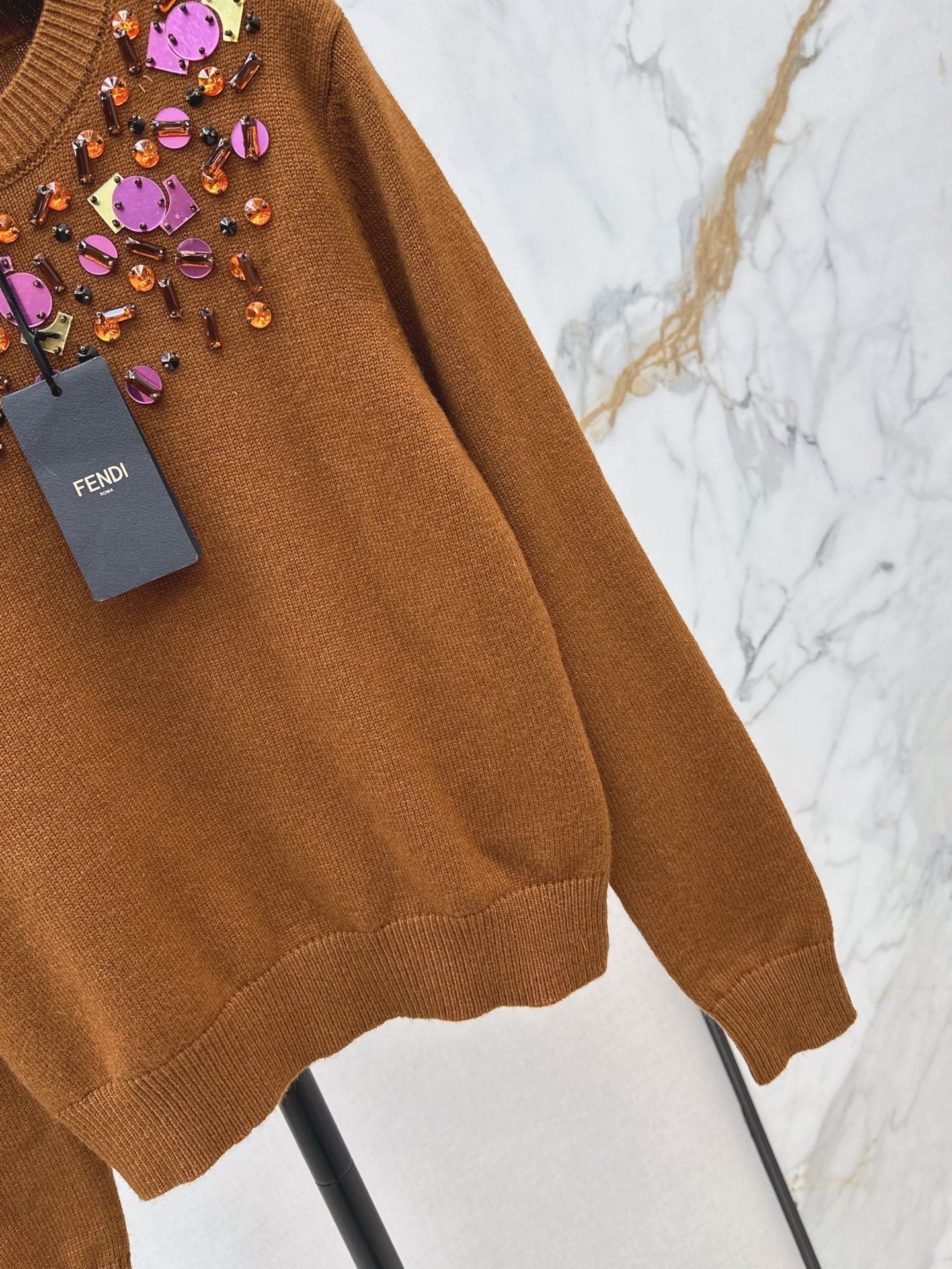 25FW embroidery sweater