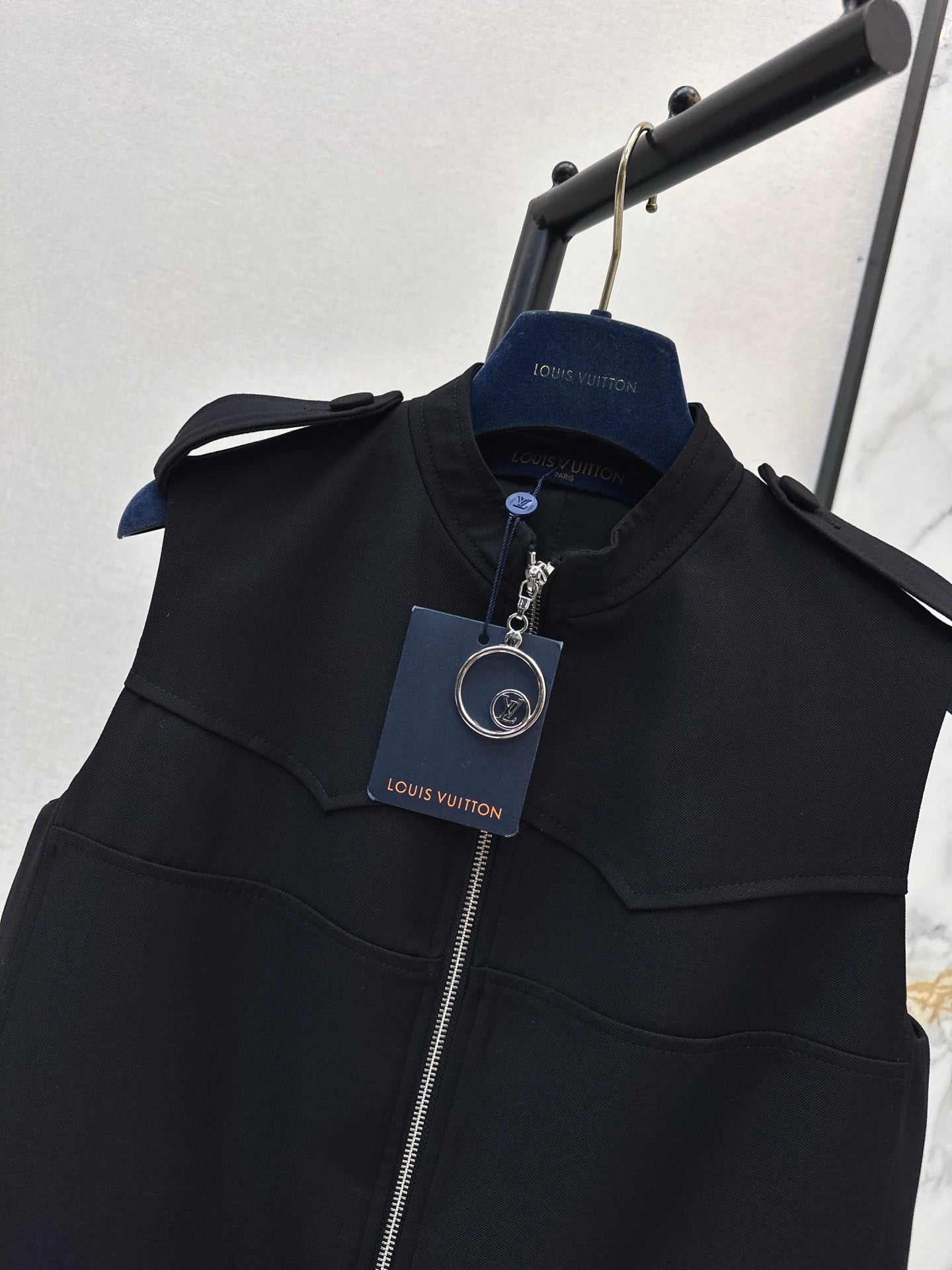 25FW  zip-up sleeveless dress