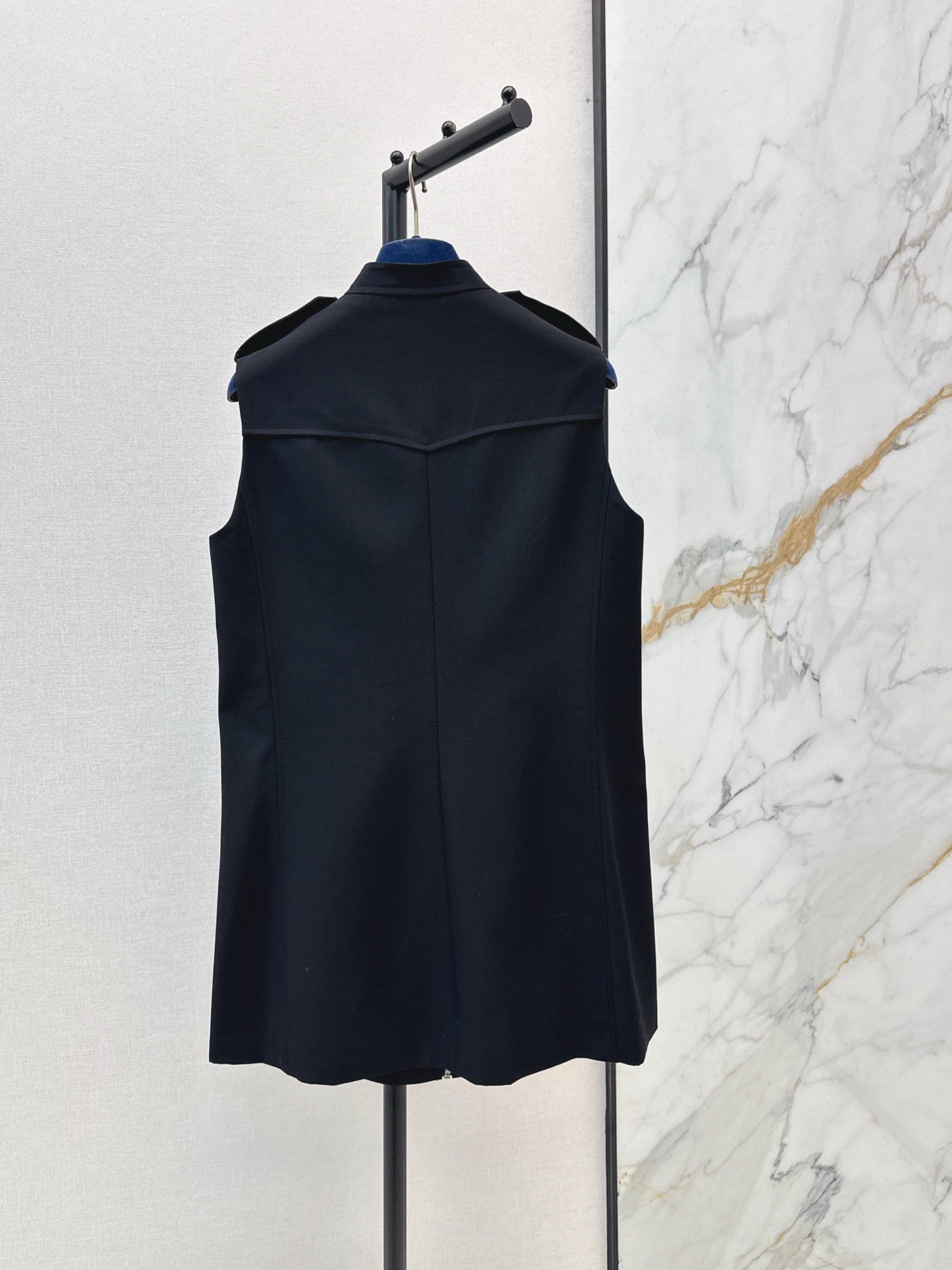 25FW  zip-up sleeveless dress