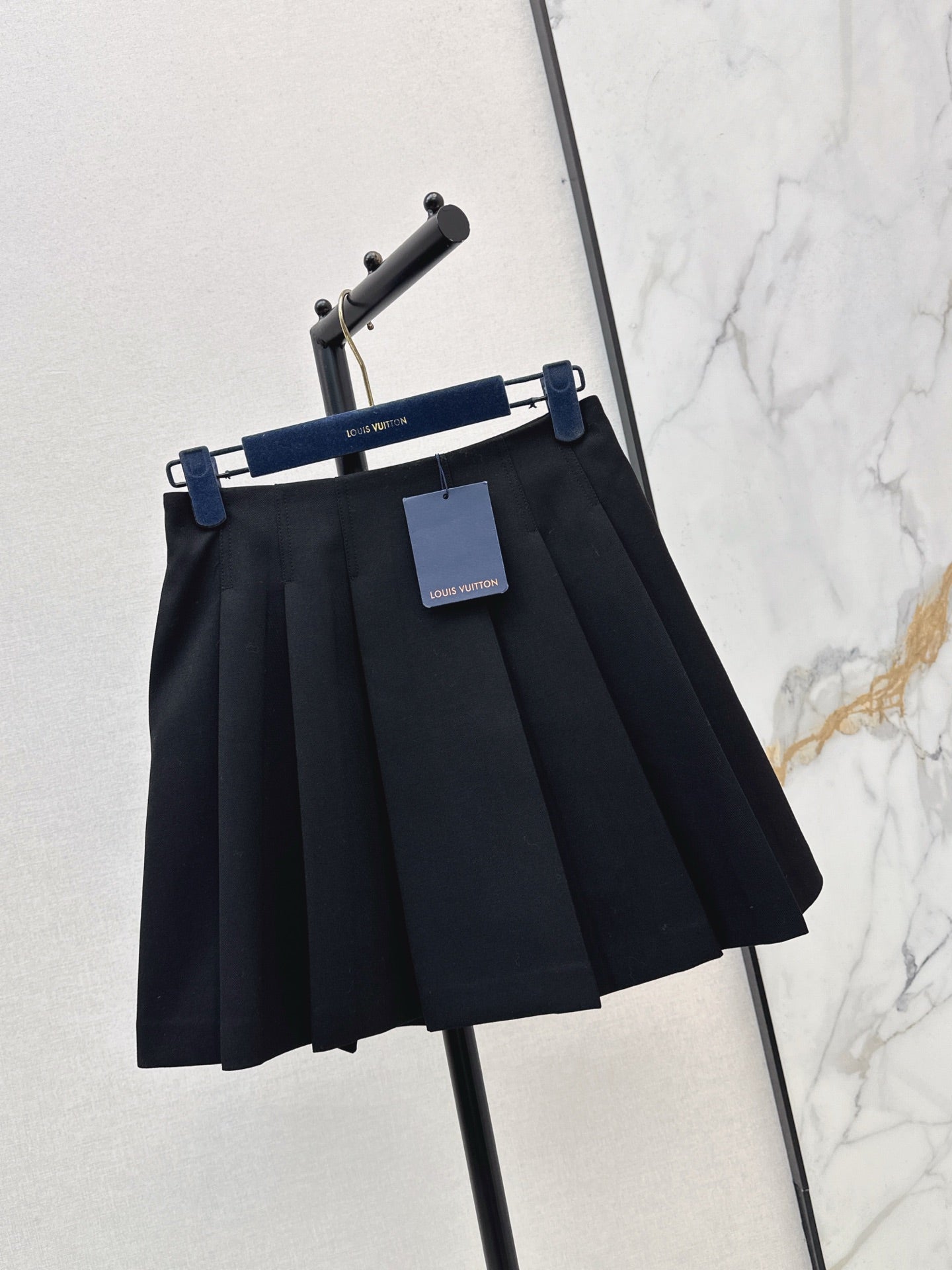 25FW  pleated skirt
