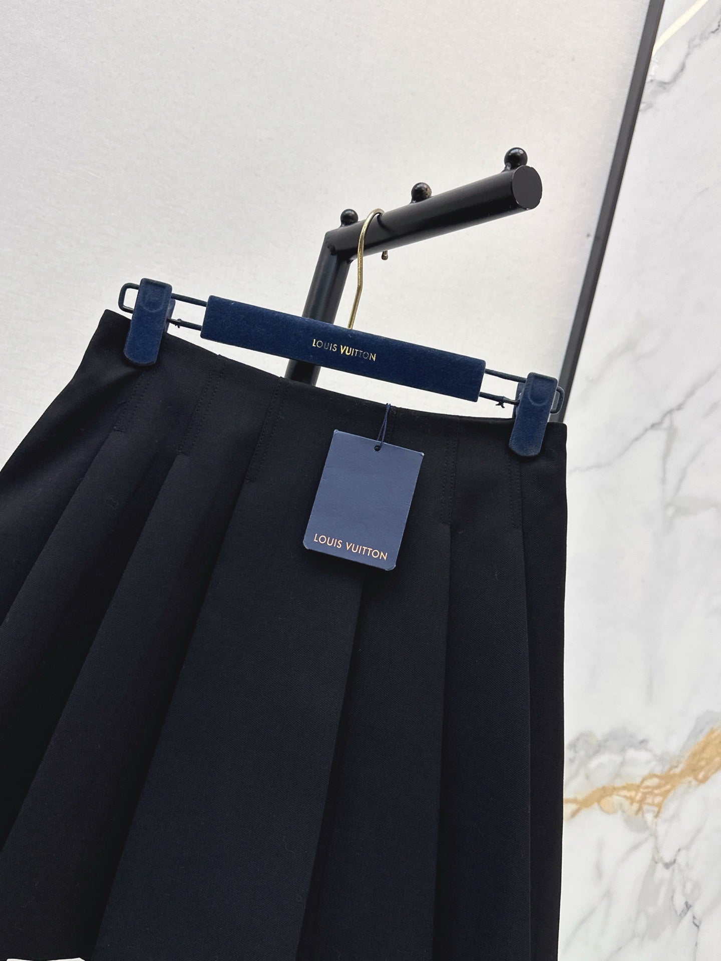 25FW  pleated skirt