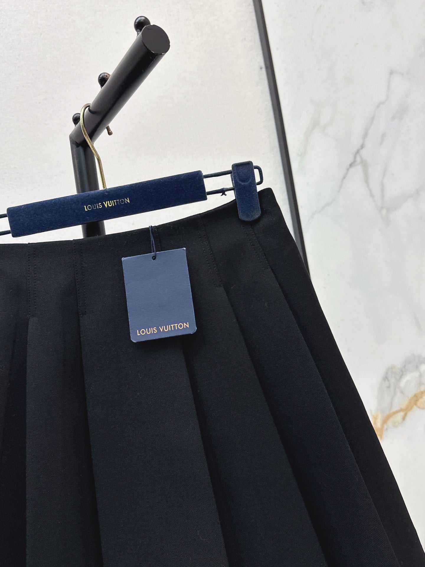 25FW  pleated skirt