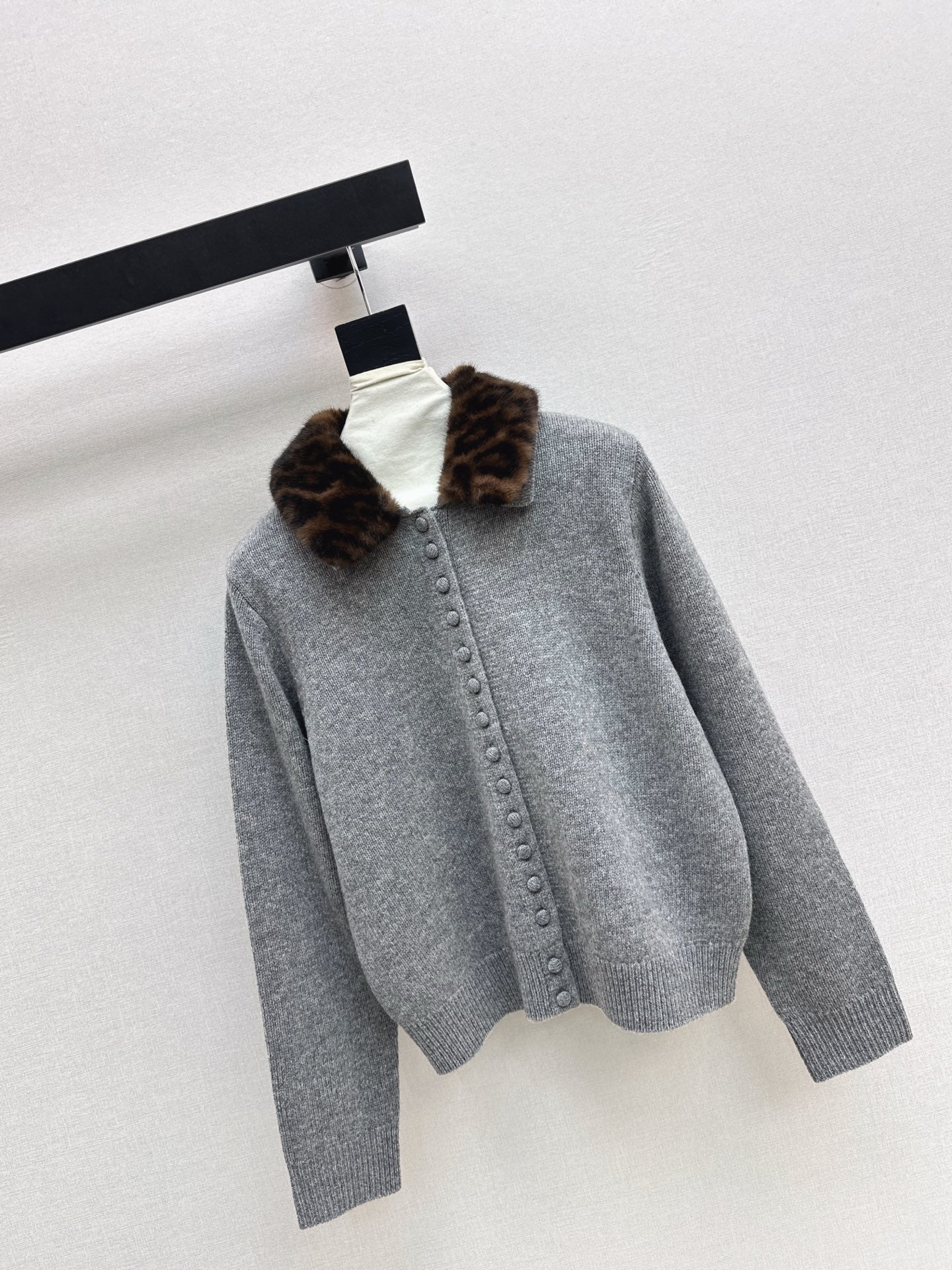 25FW  wool cardigan