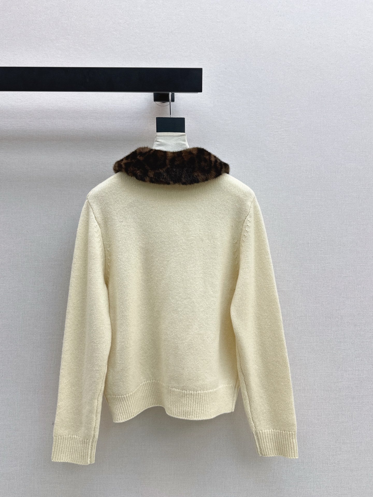 25FW  wool cardigan