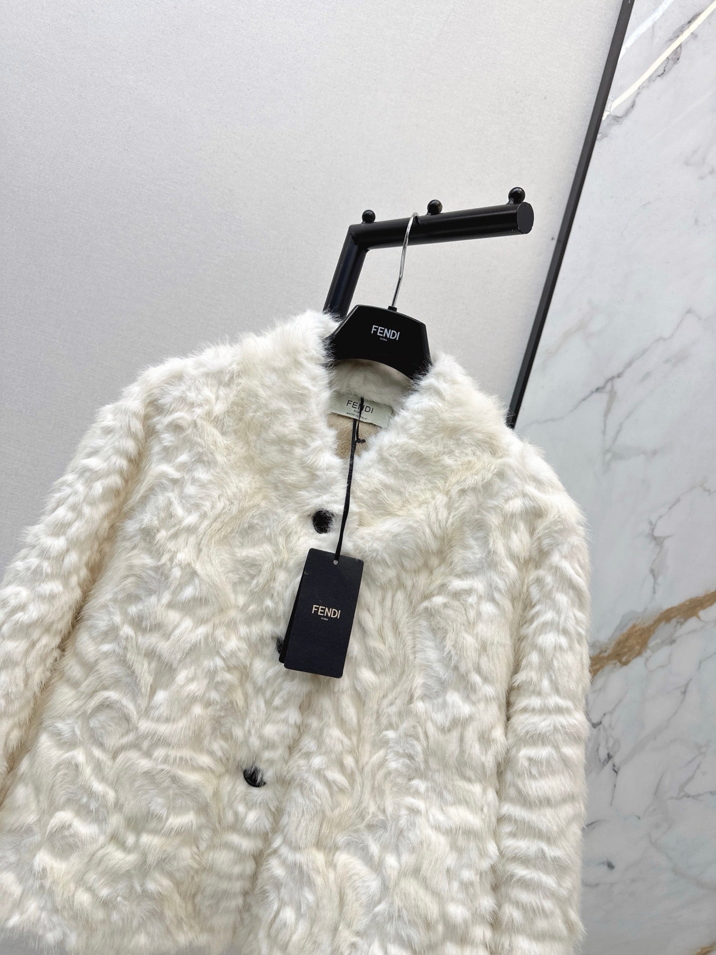 25FW  fur  jacket