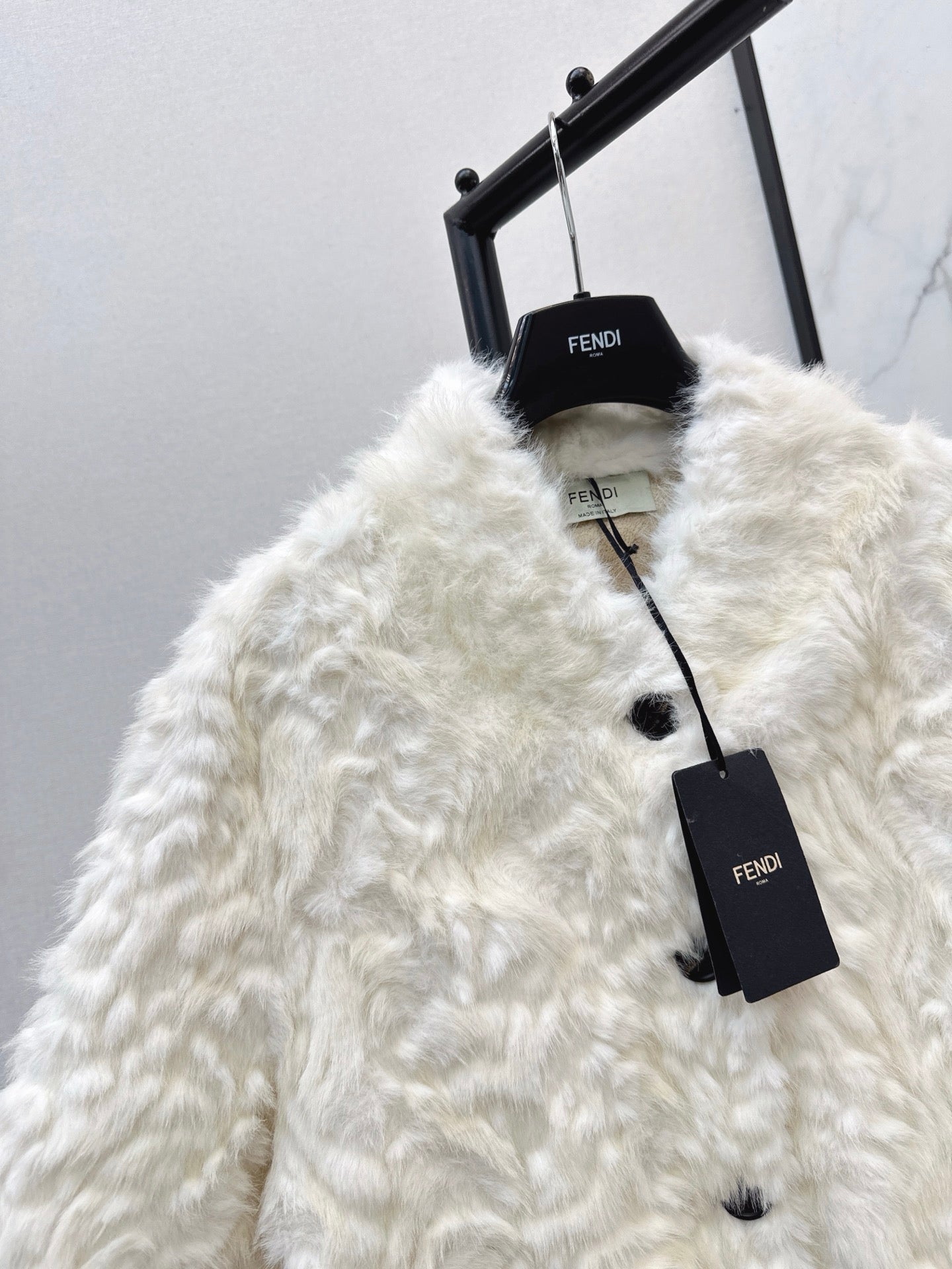 25FW  fur  jacket