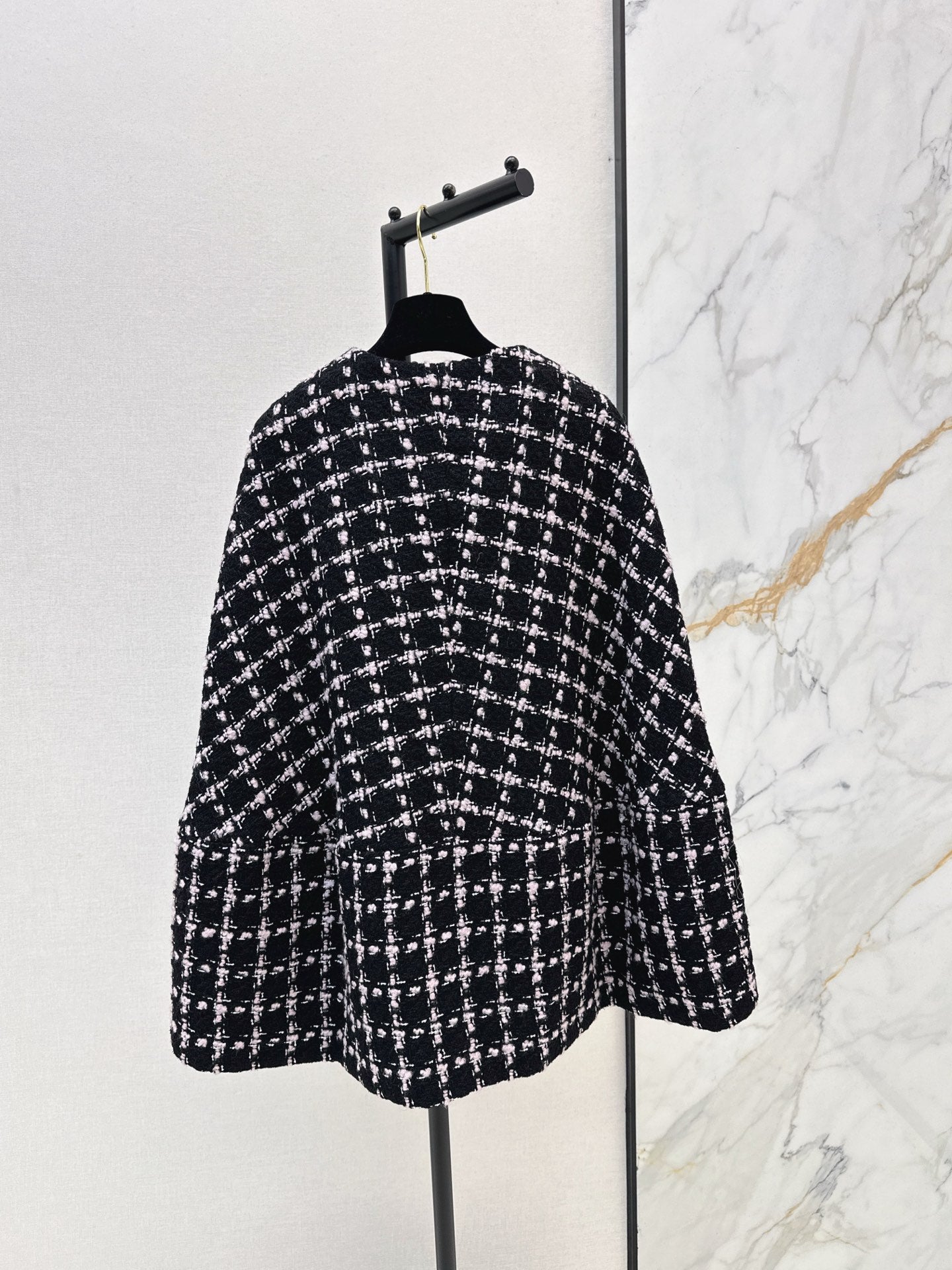 25FW check cape coat