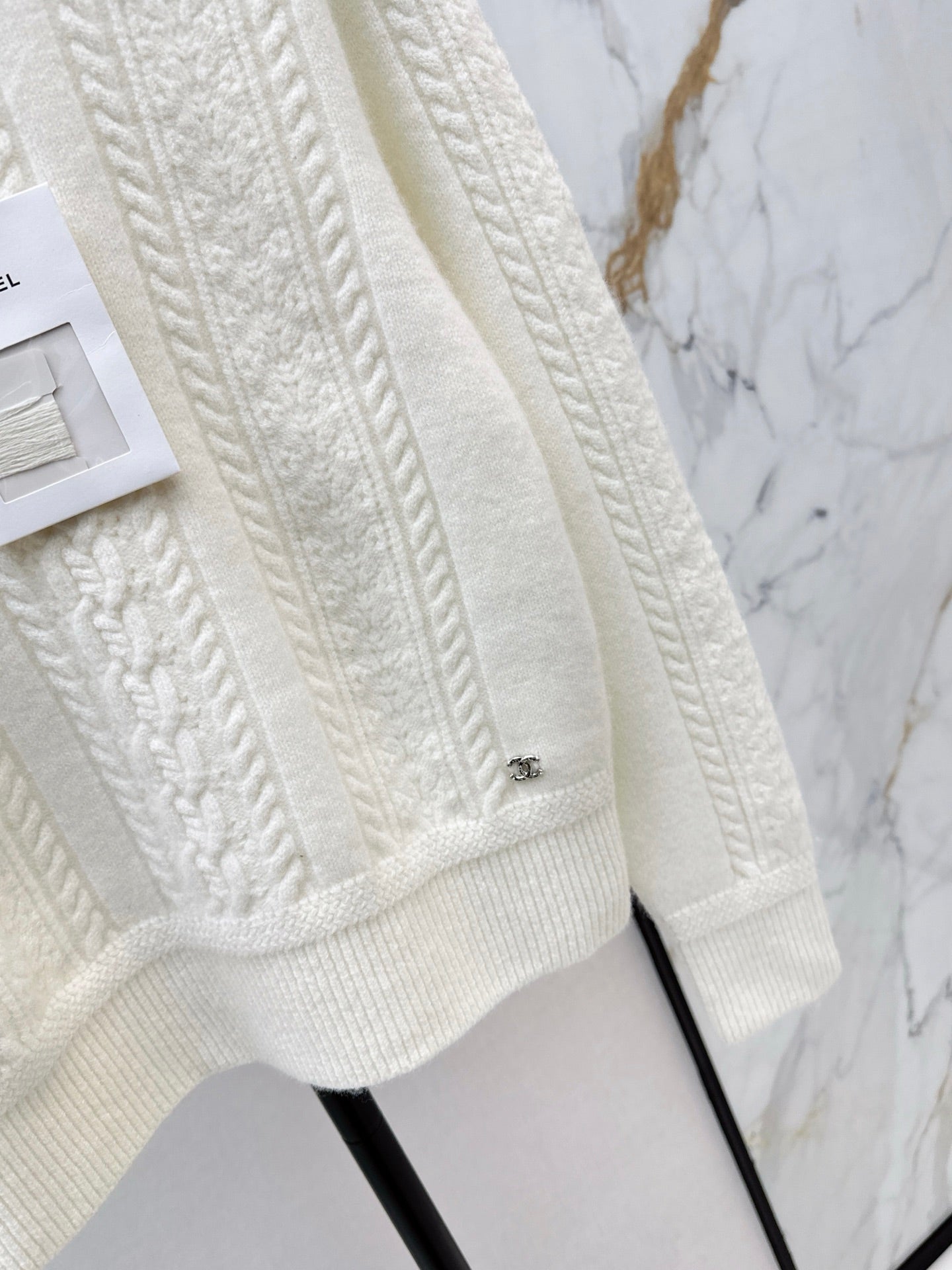 25FW  cashmere sweater