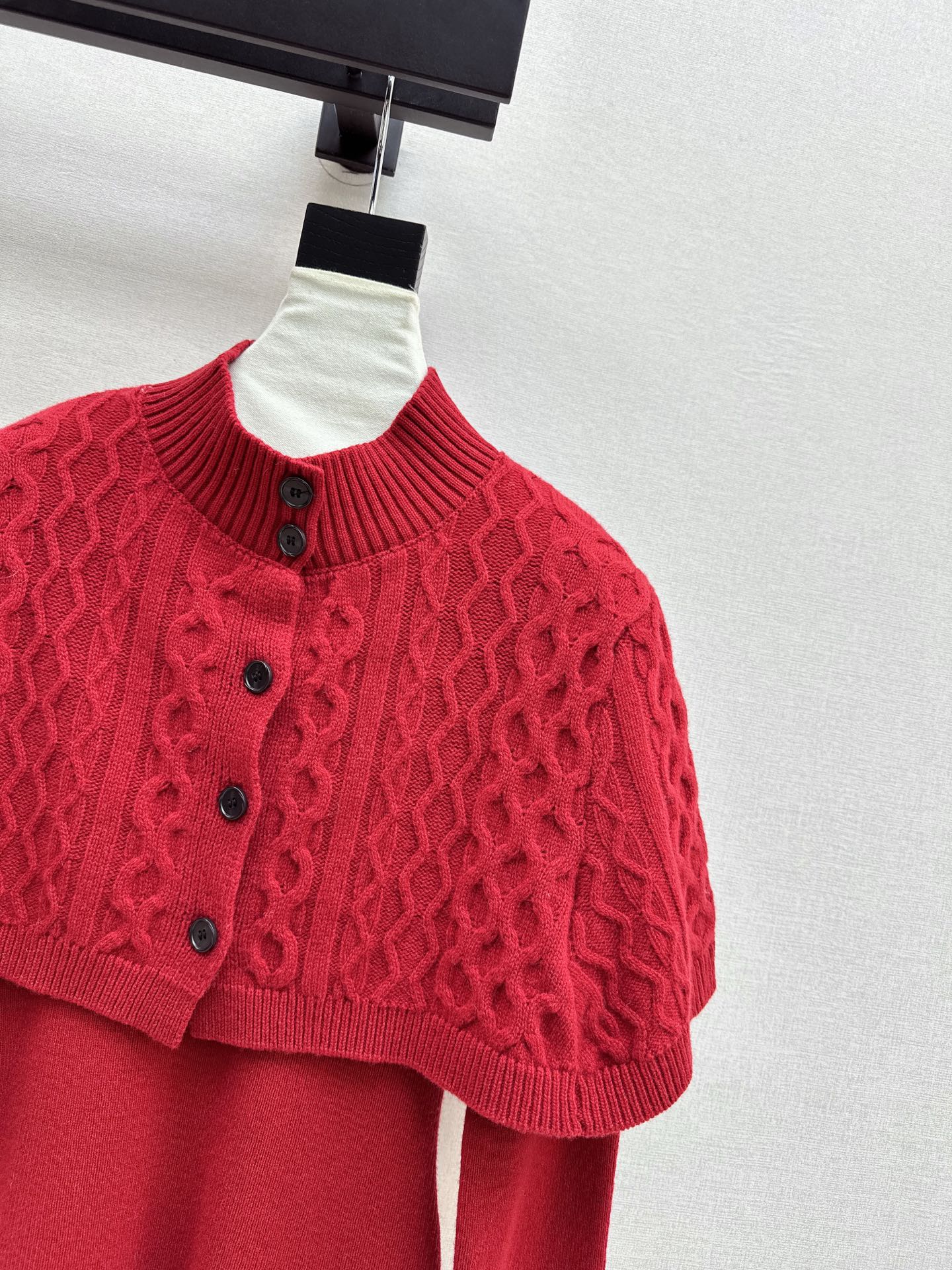 25FW  cape+sweater set