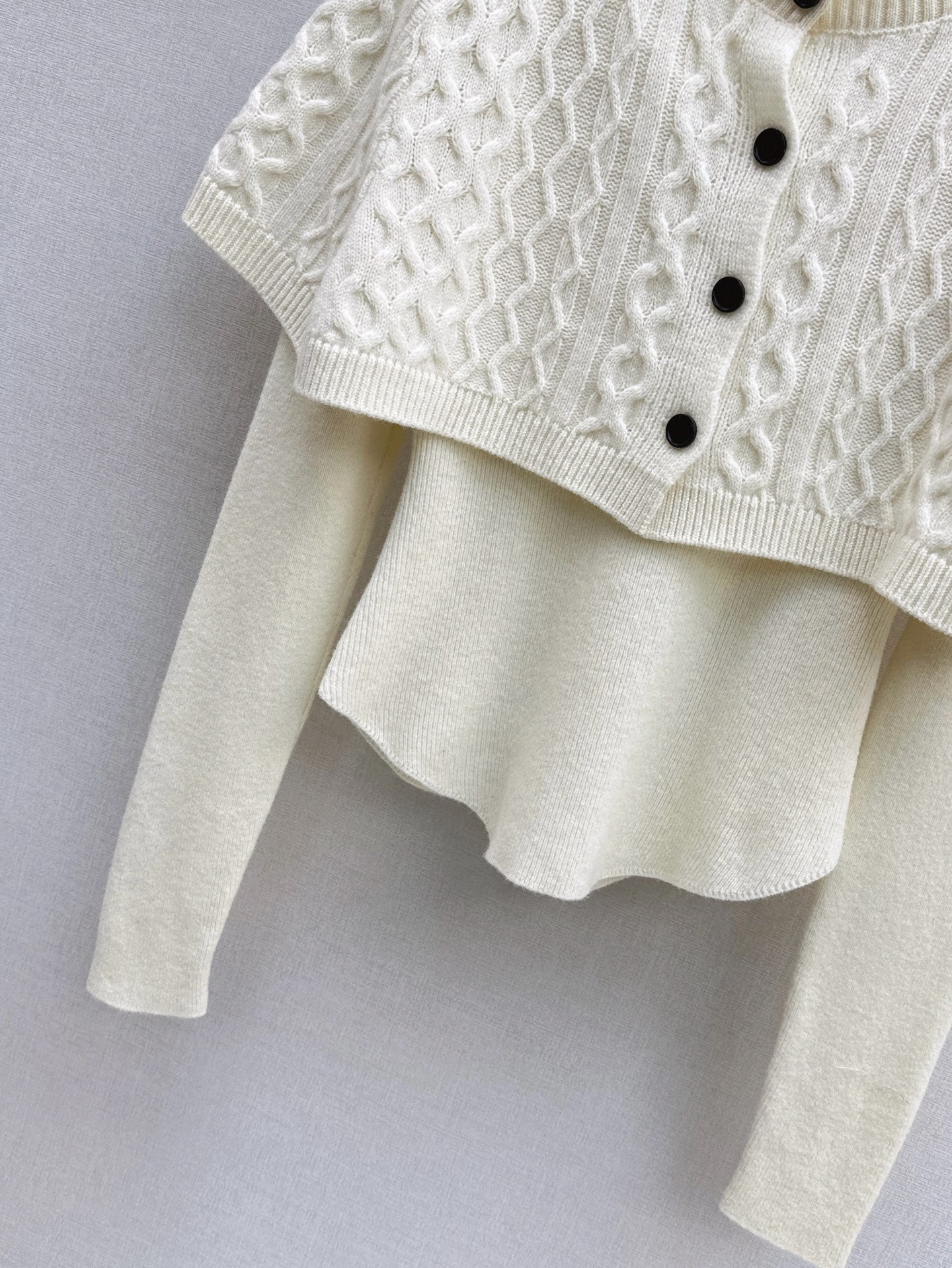 25FW  cape+sweater set