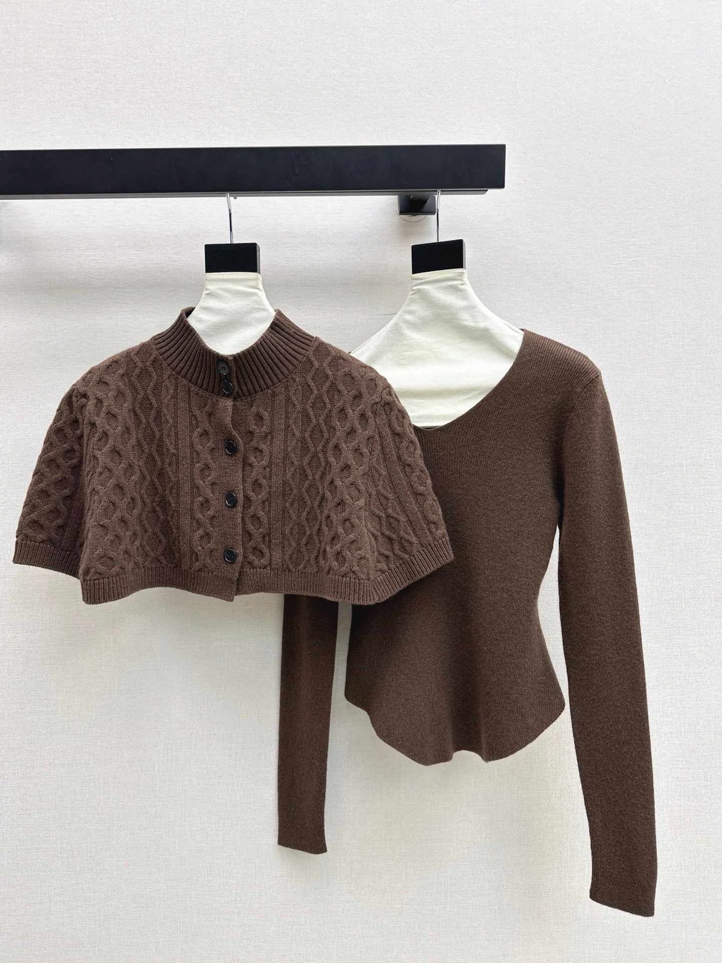 25FW  cape+sweater set