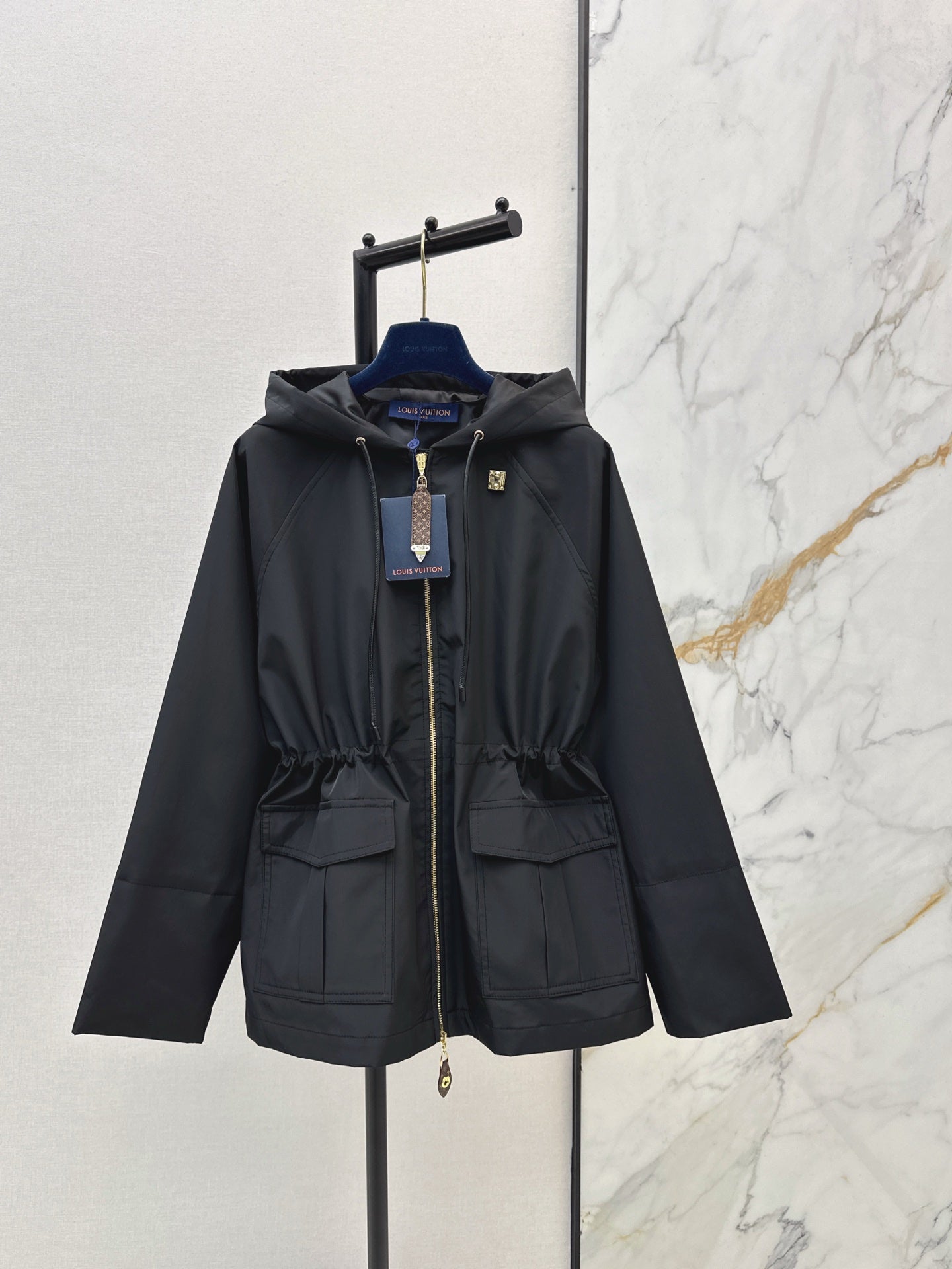 25FW  drawstring hooded jacket