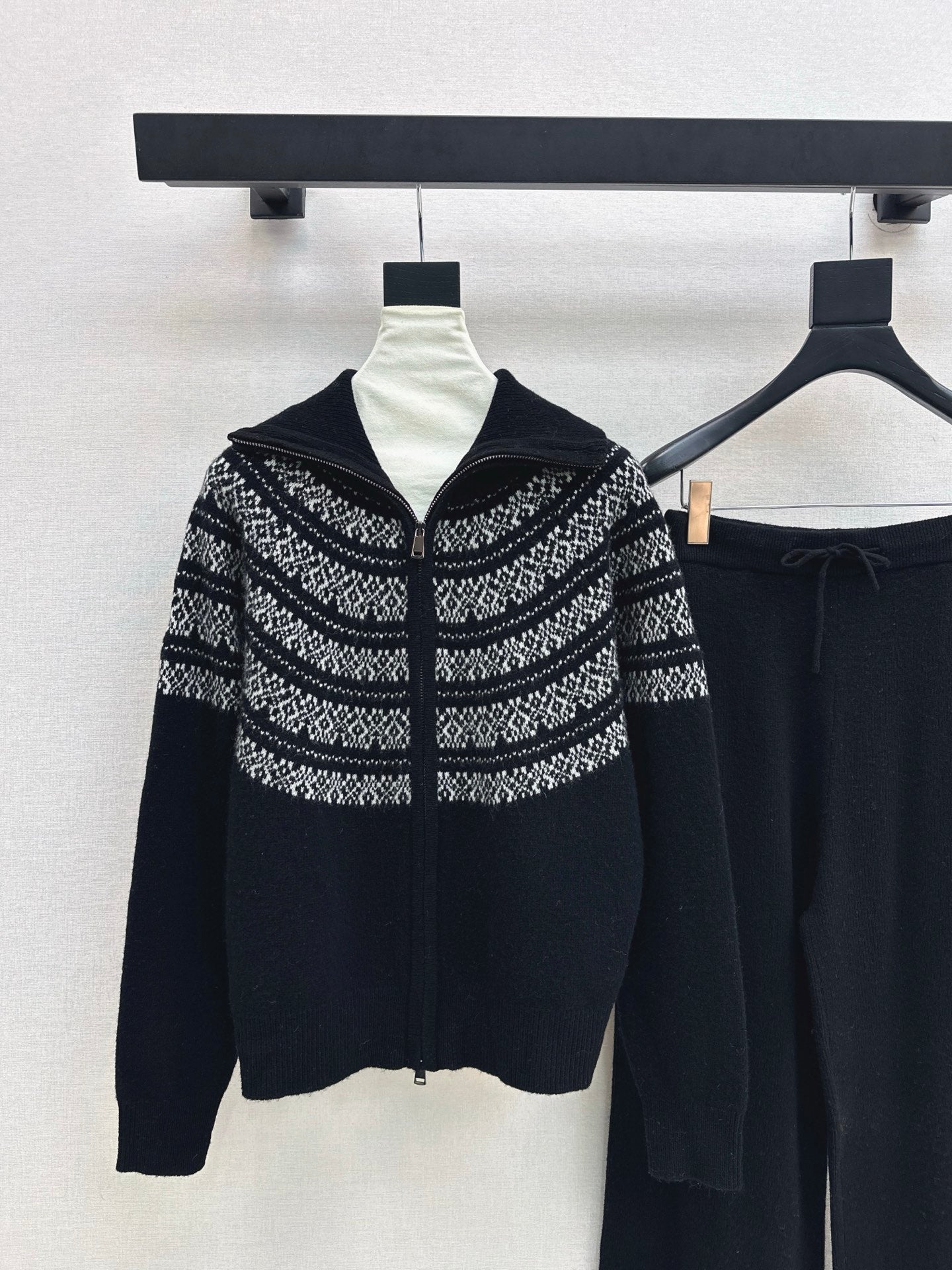 26SS  knit fair isle zipper cardigan+pants outfit set