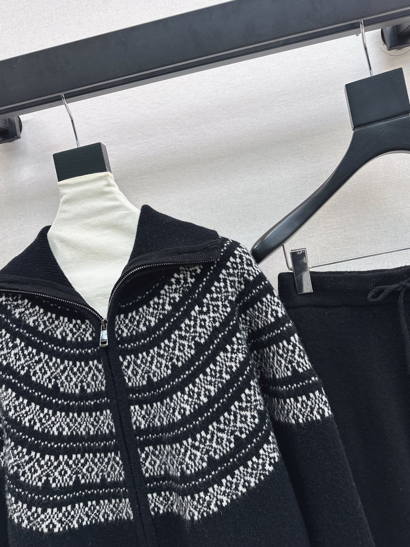 26SS  knit fair isle zipper cardigan+pants outfit set