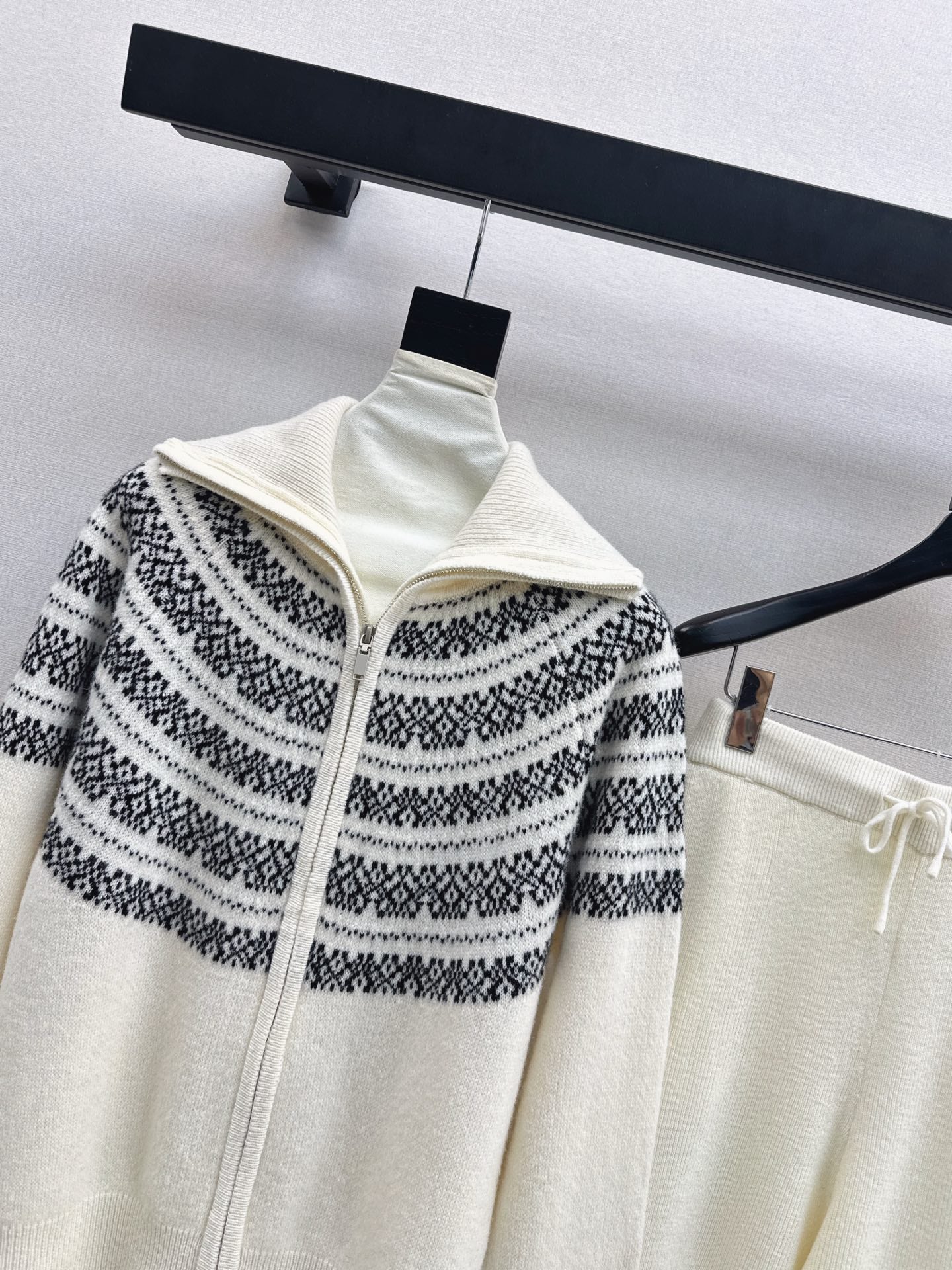 26SS  knit fair isle zipper cardigan+pants outfit set