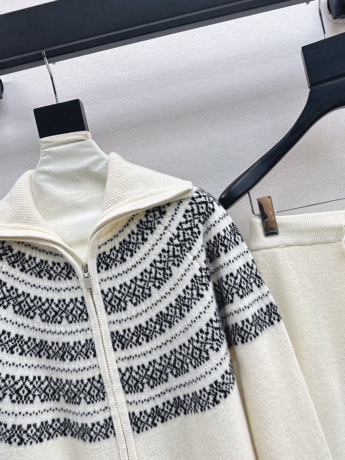 26SS  knit fair isle zipper cardigan+pants outfit set